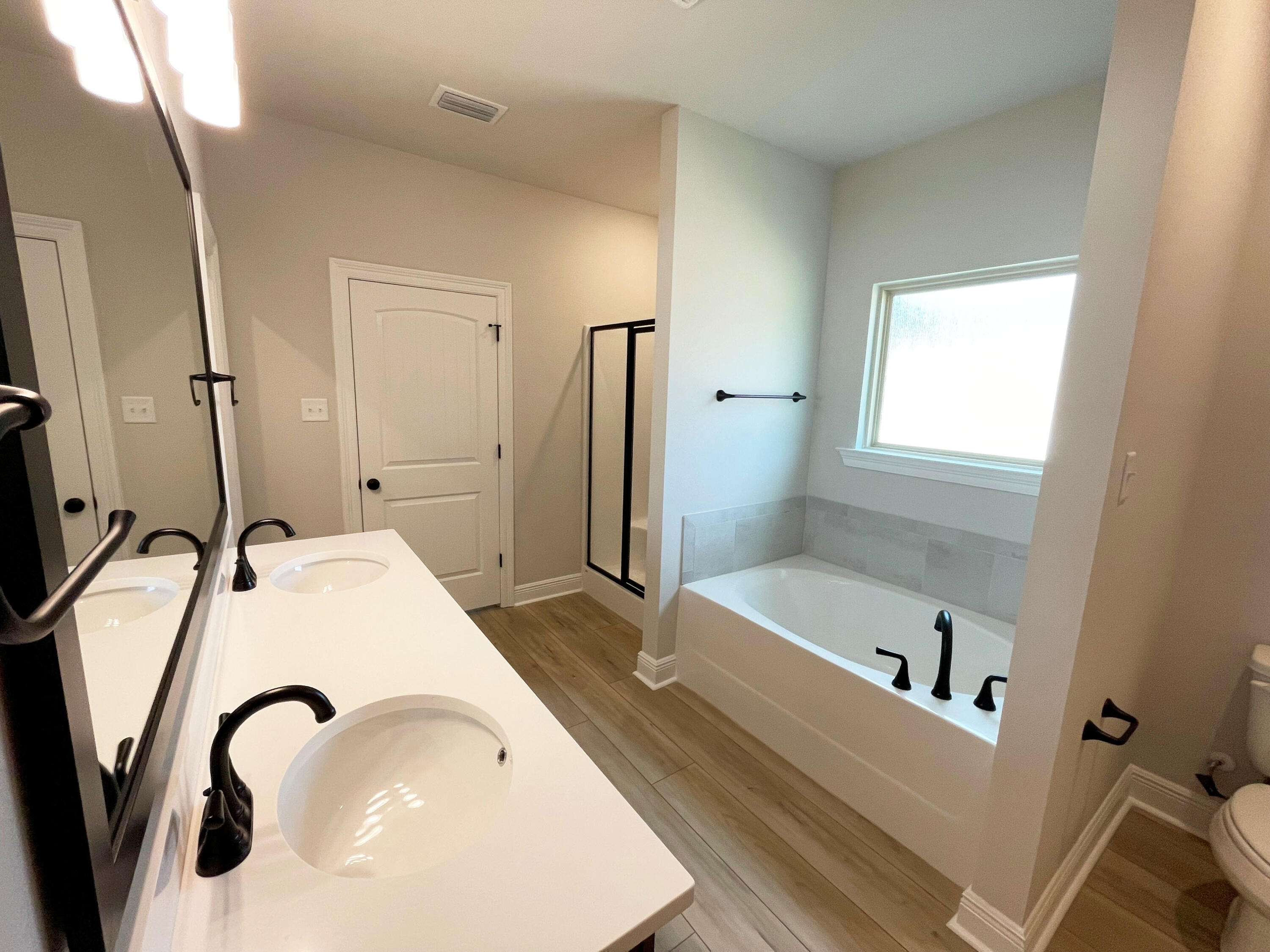 YOUNG OAKS - Residential