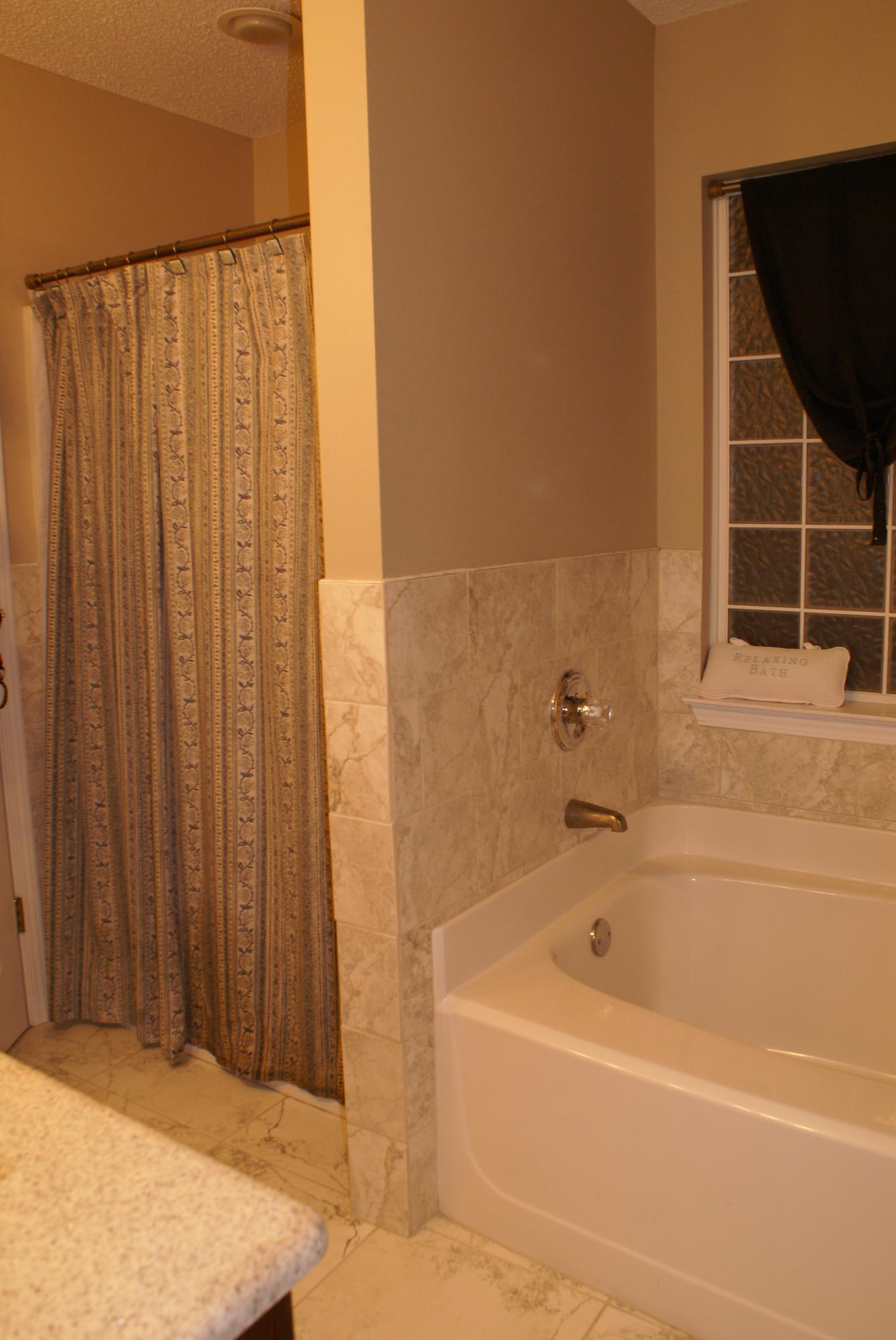 HUNTERS RUN S/D - Residential Lease