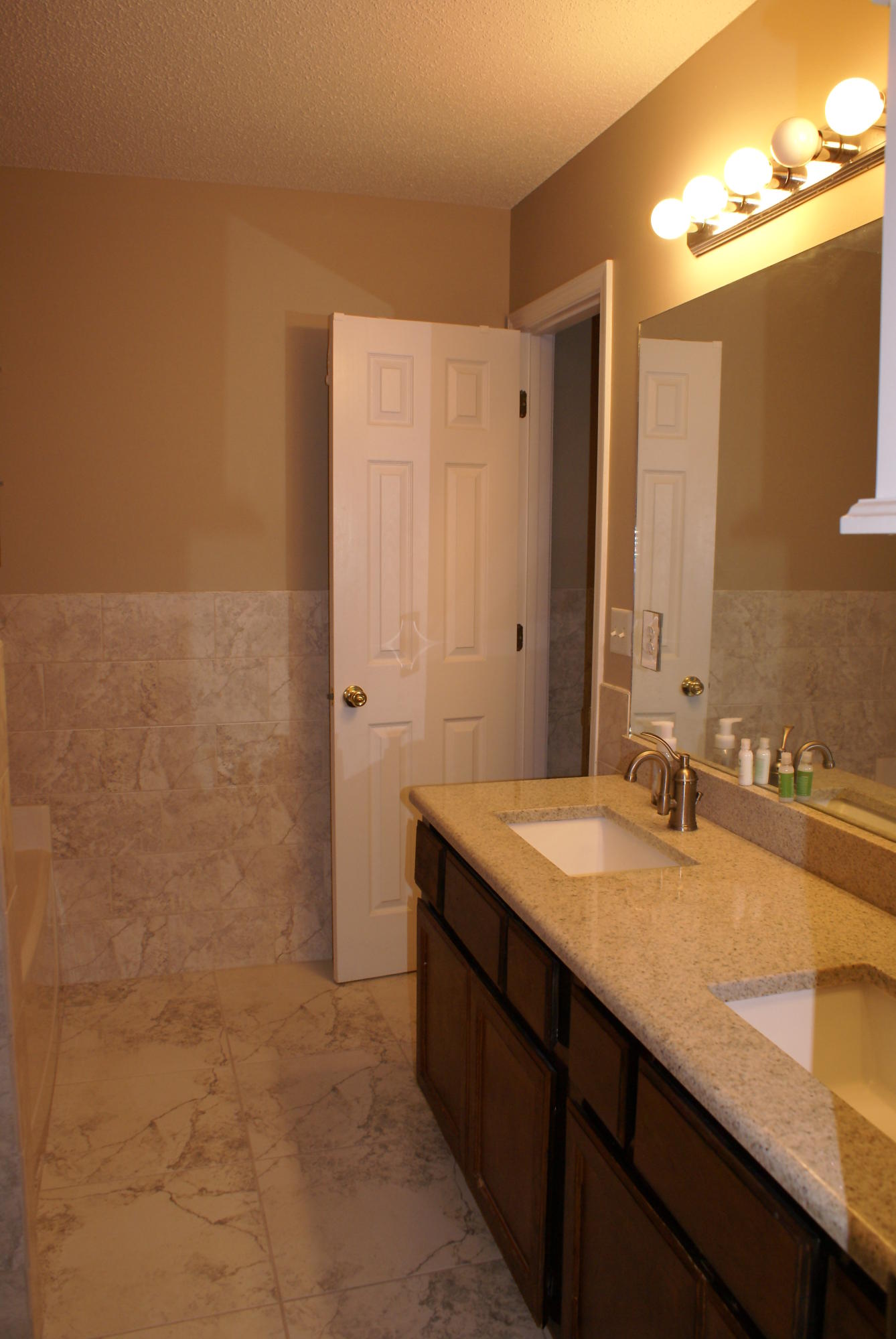 HUNTERS RUN S/D - Residential Lease