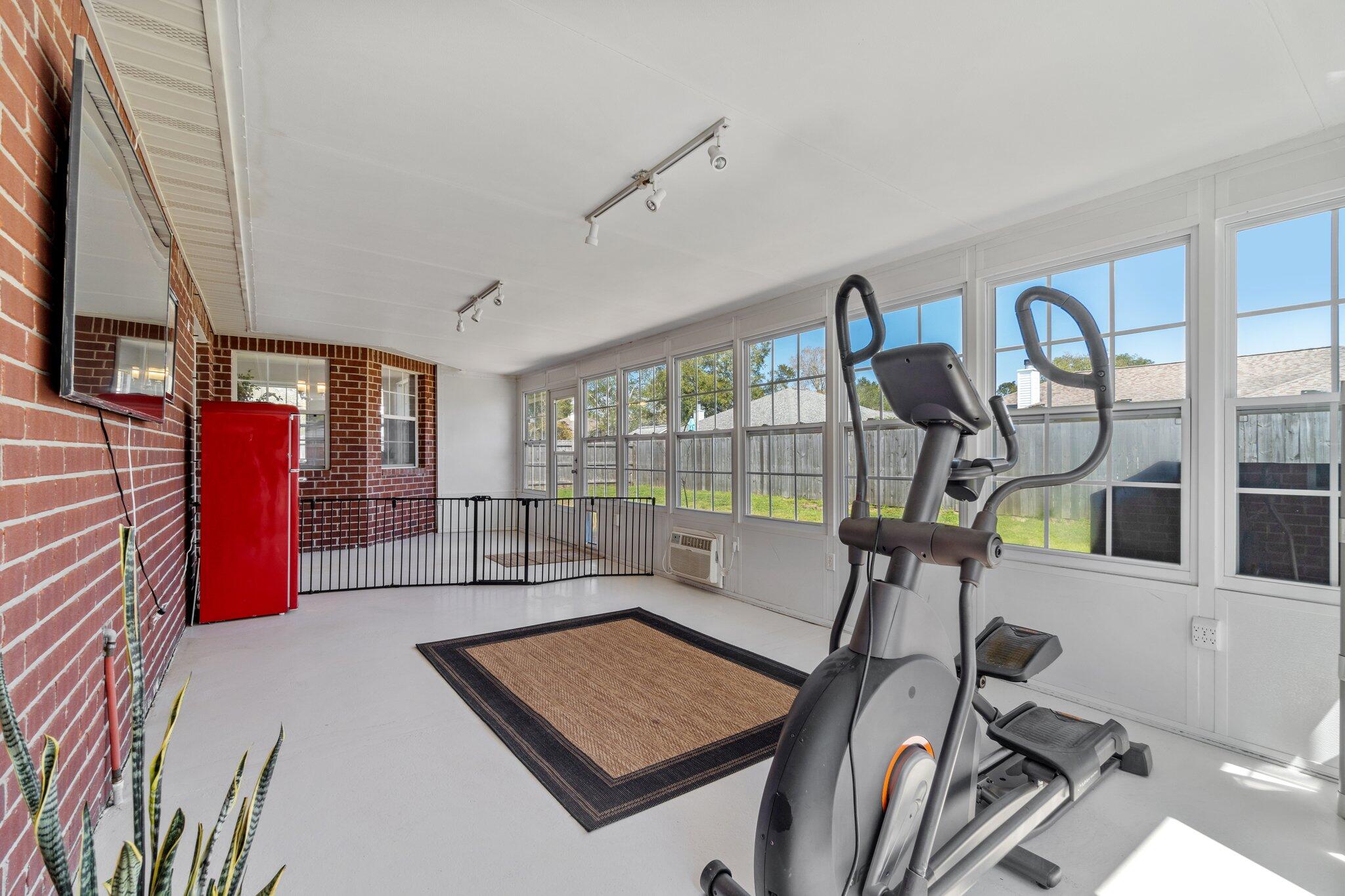 CROWN POINTE ESTATES - Residential