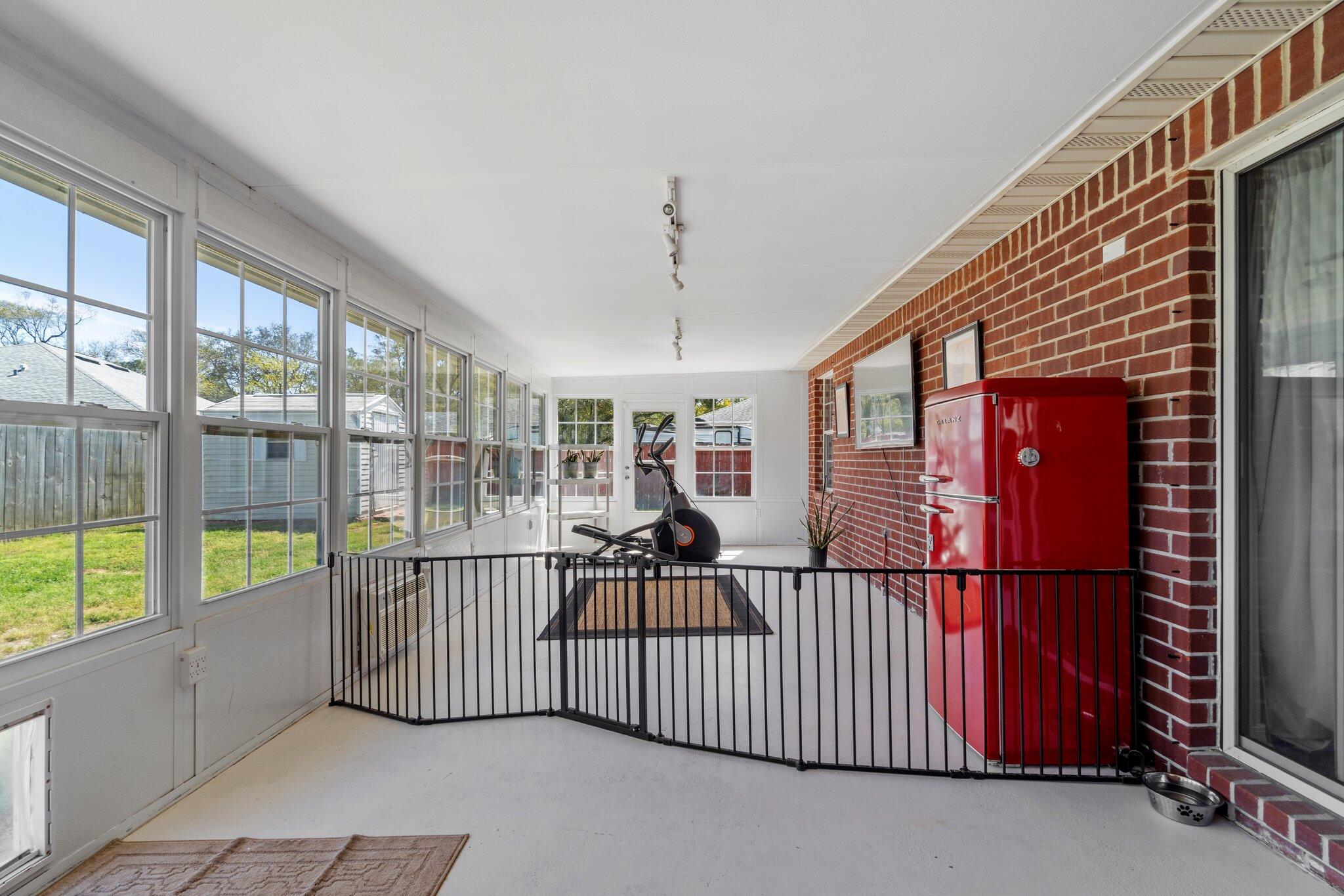 CROWN POINTE ESTATES - Residential