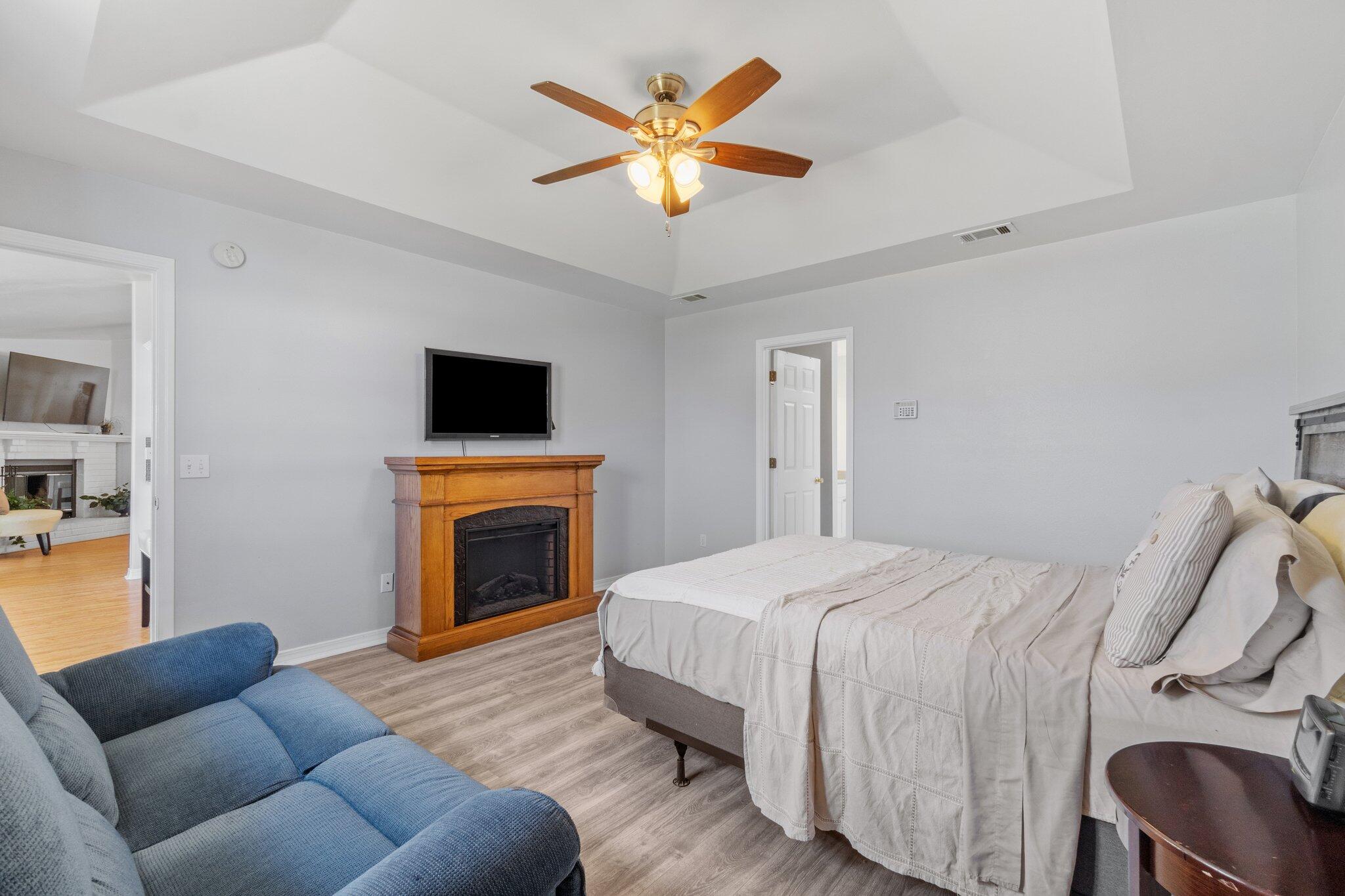 CROWN POINTE ESTATES - Residential