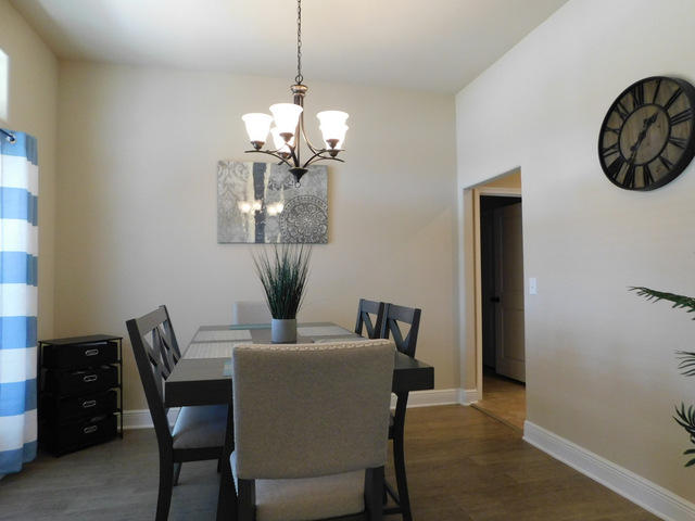 FOX VALLEY - Residential