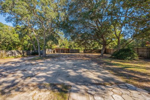 A home in Niceville