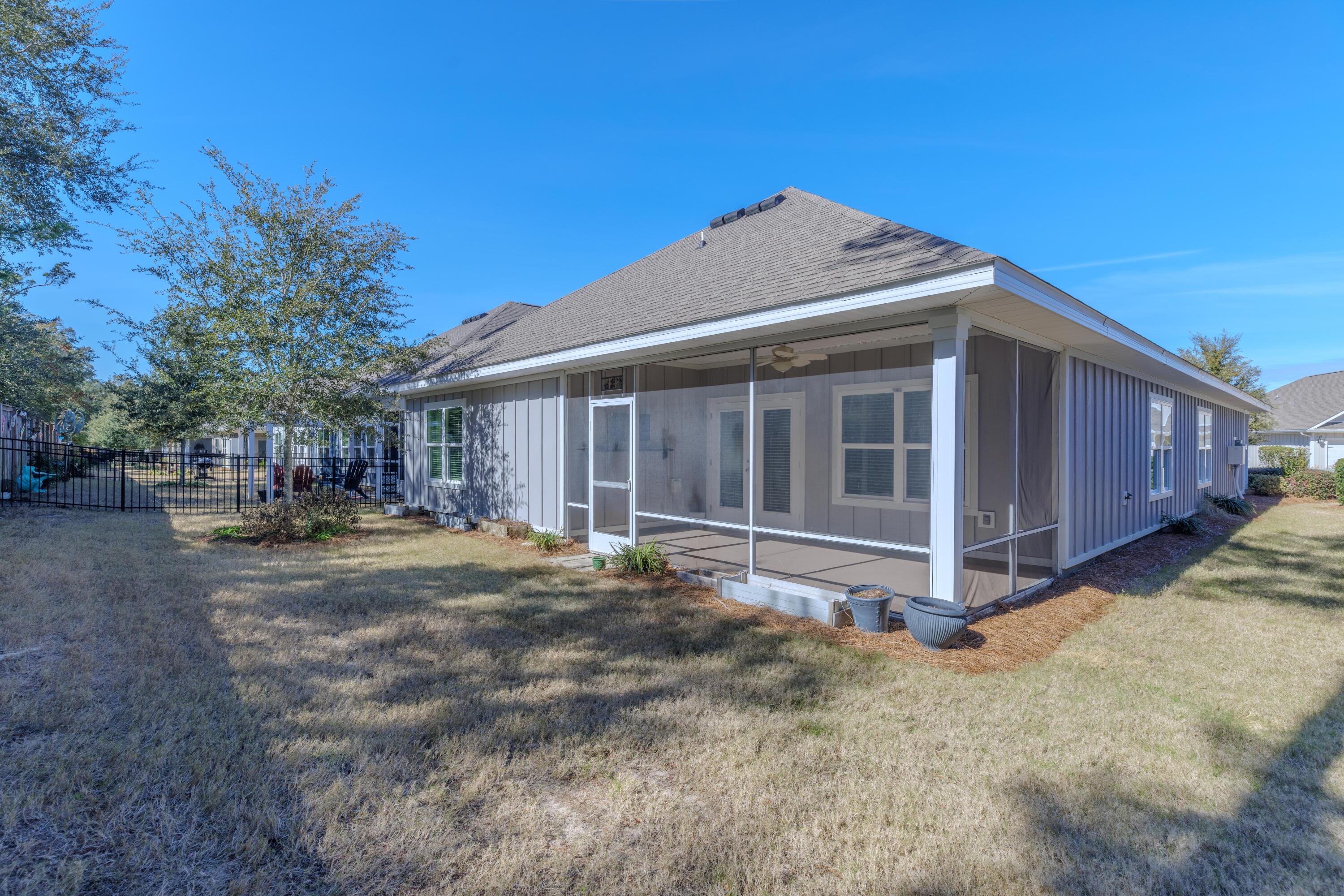 HAMMOCK BAY - Residential