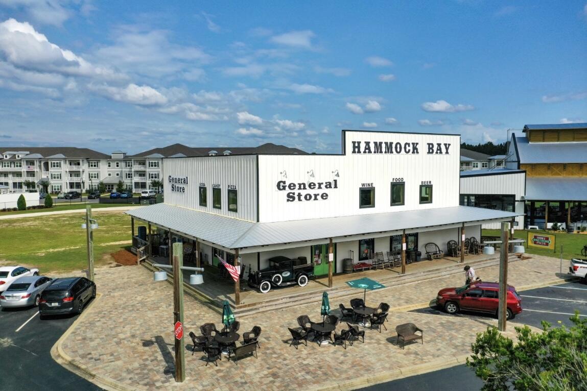 HAMMOCK BAY - Residential