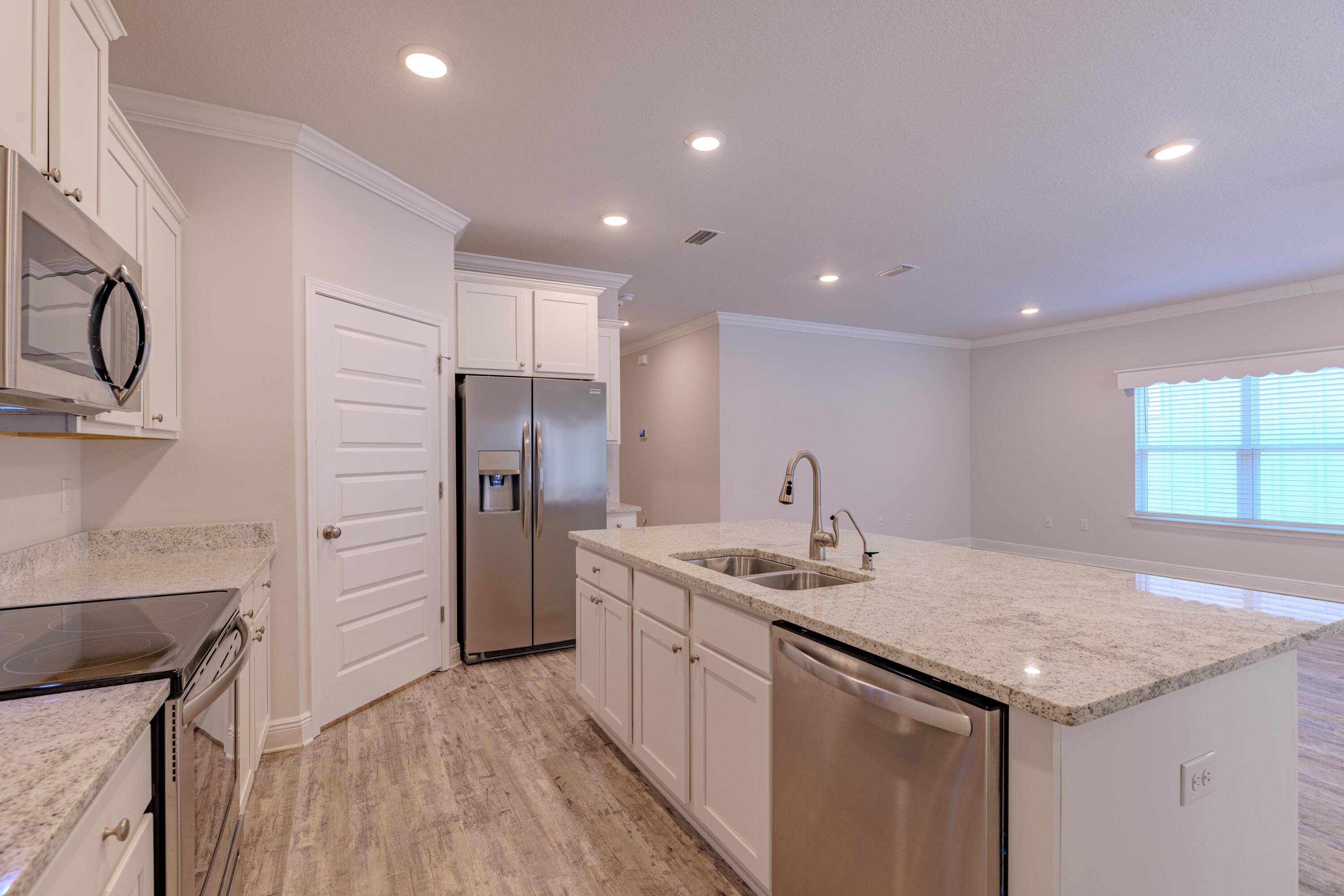 HAMMOCK BAY - Residential