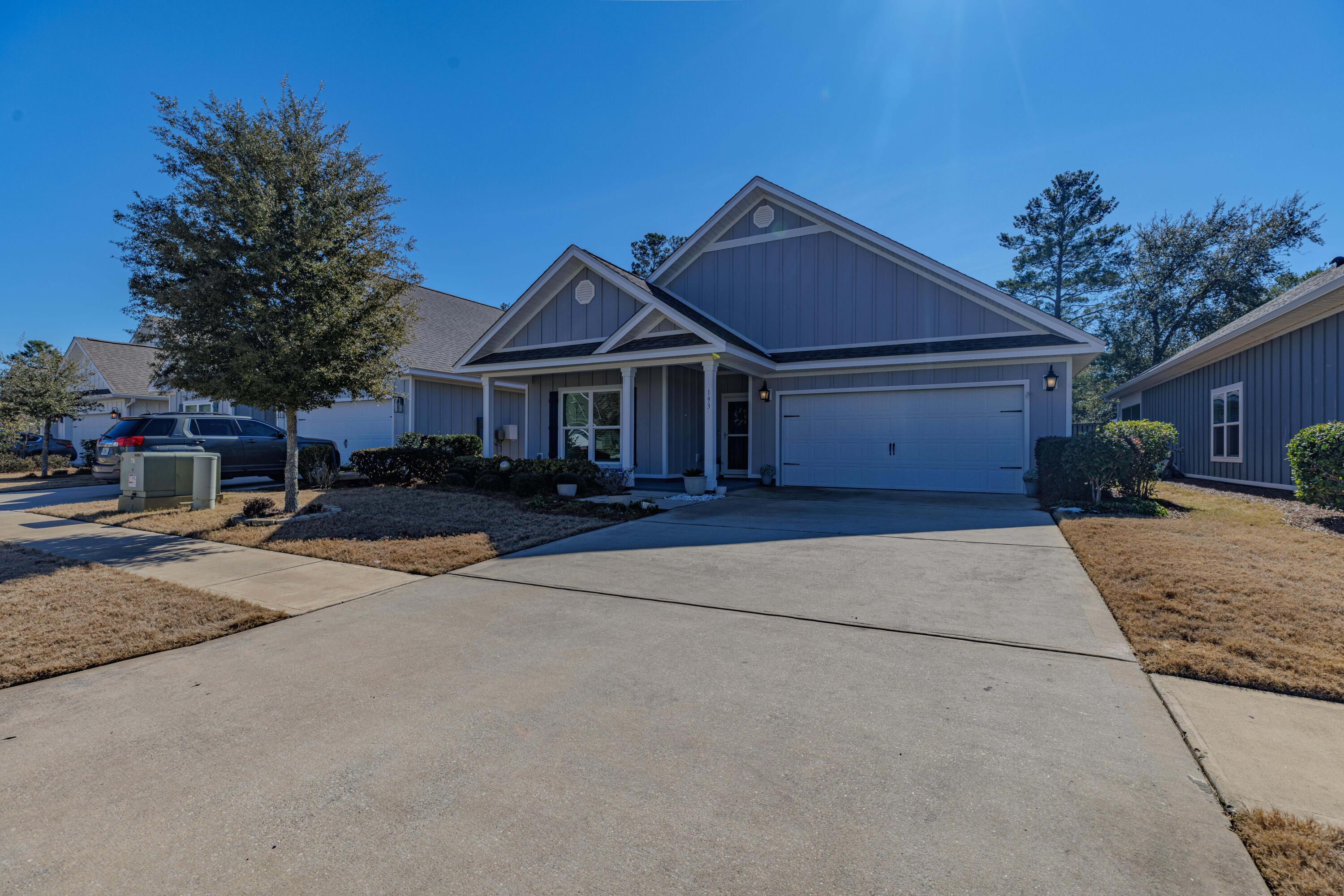HAMMOCK BAY - Residential