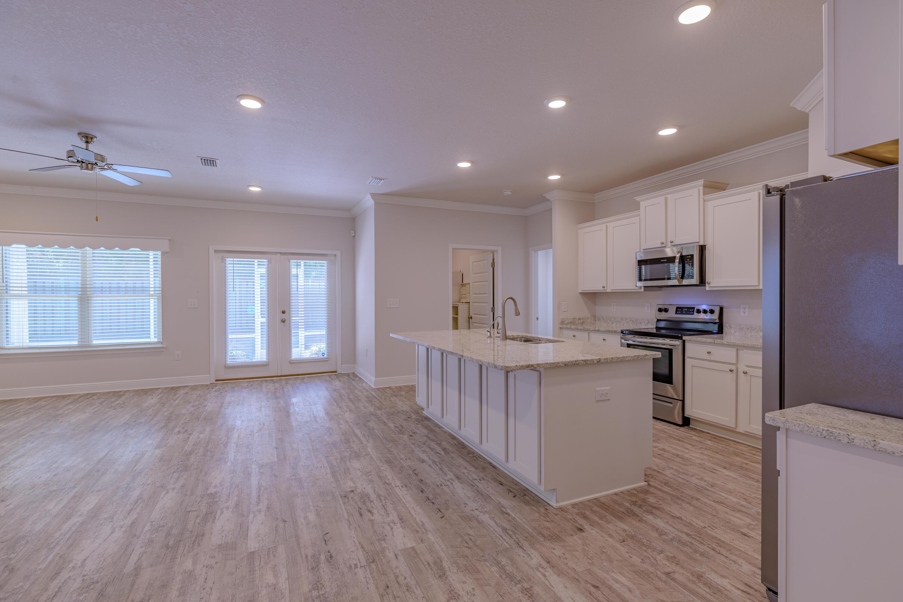 HAMMOCK BAY - Residential