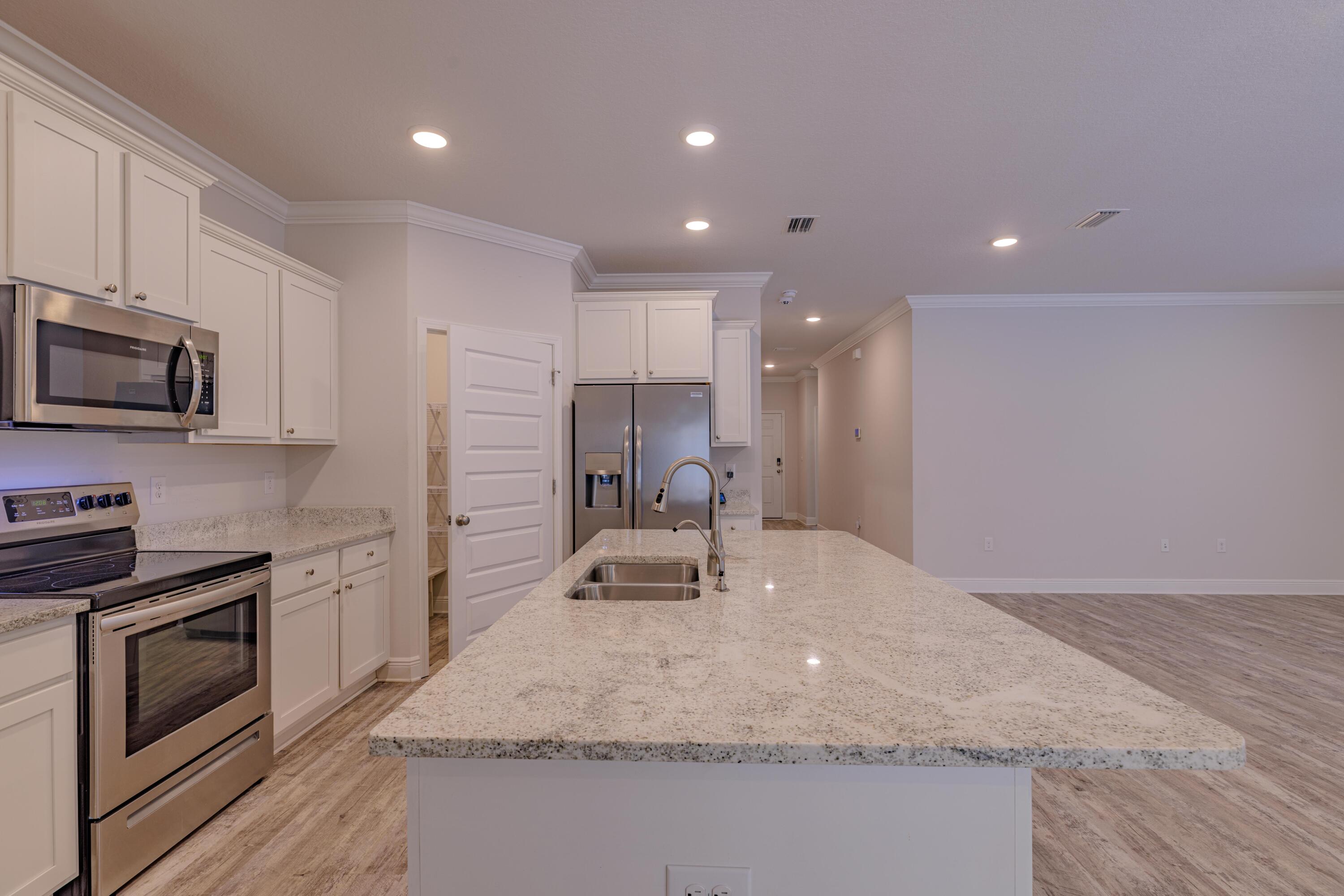 HAMMOCK BAY - Residential