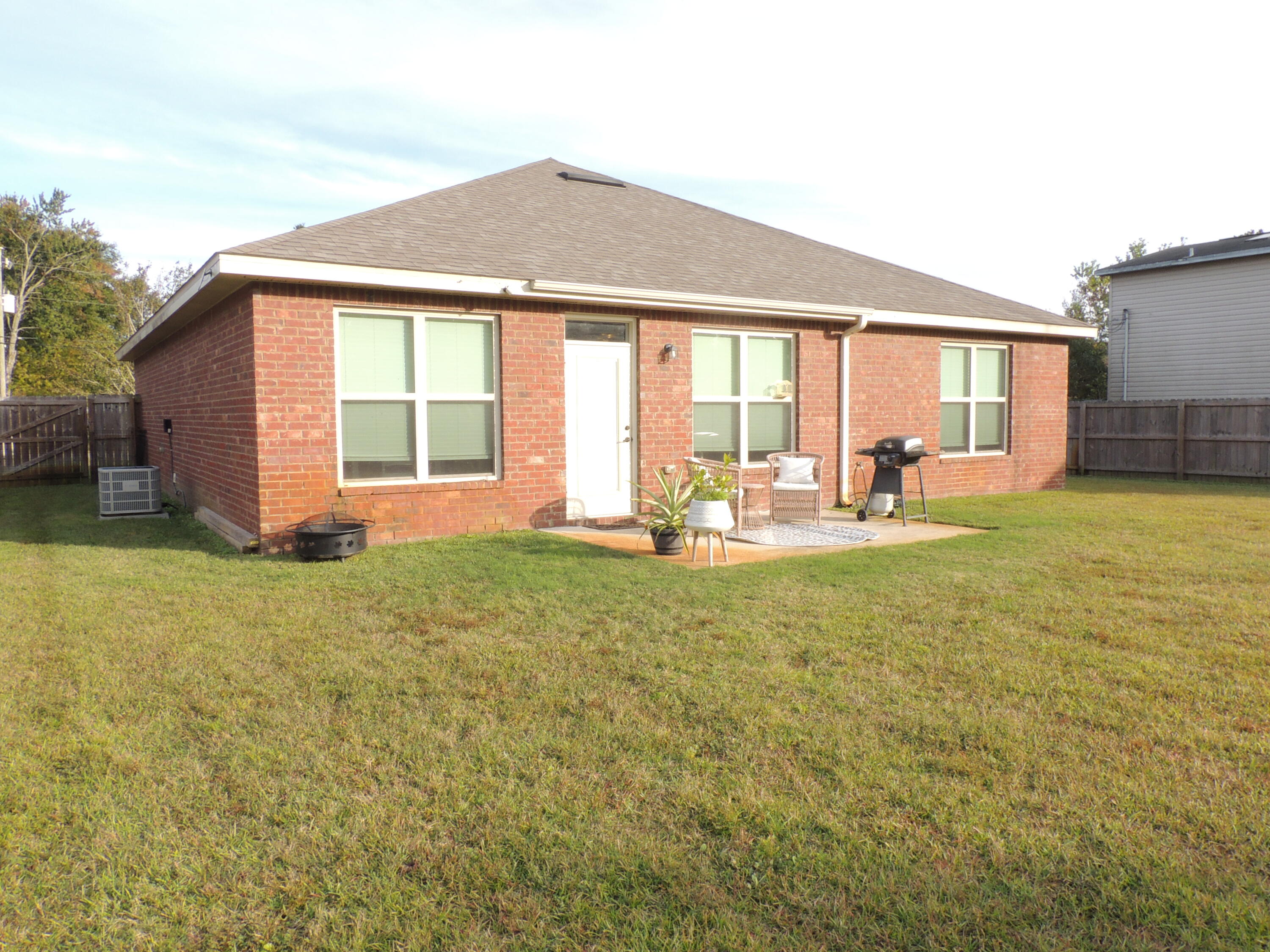 CASA LOMA 1ST ADD LOT 16 BLK 1 - Residential