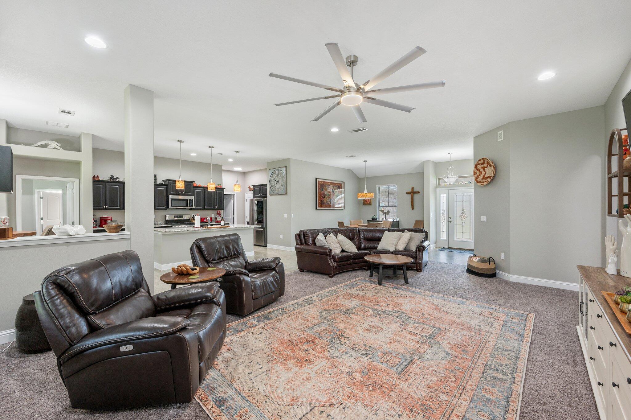 Nature Lake - Residential