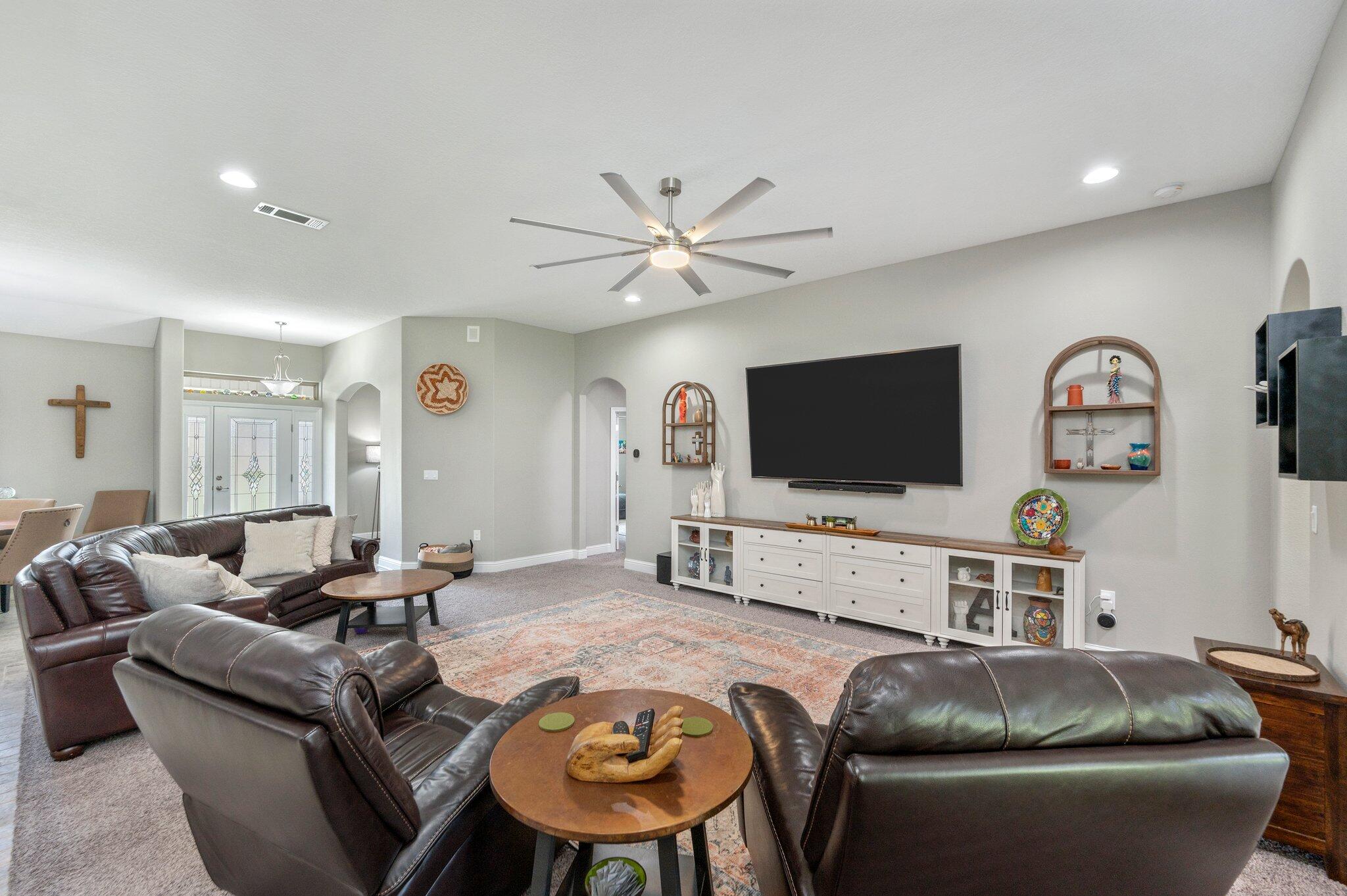 Nature Lake - Residential