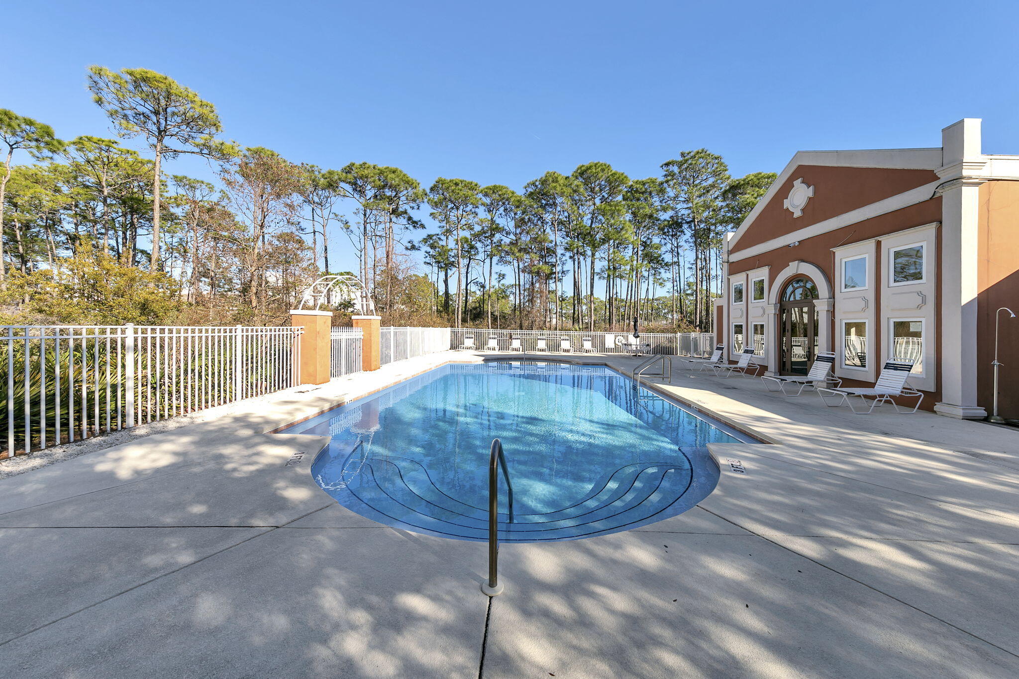 FRANGISTA BEACH - Land