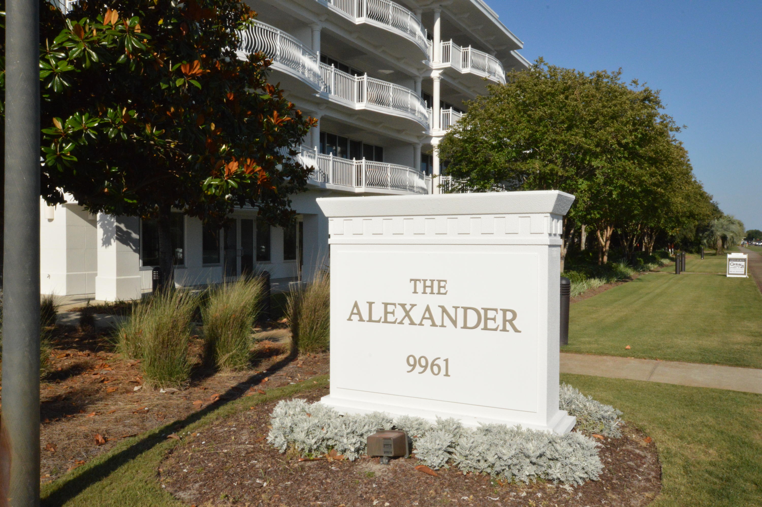 ALEXANDER AT PALM COURT - Residential
