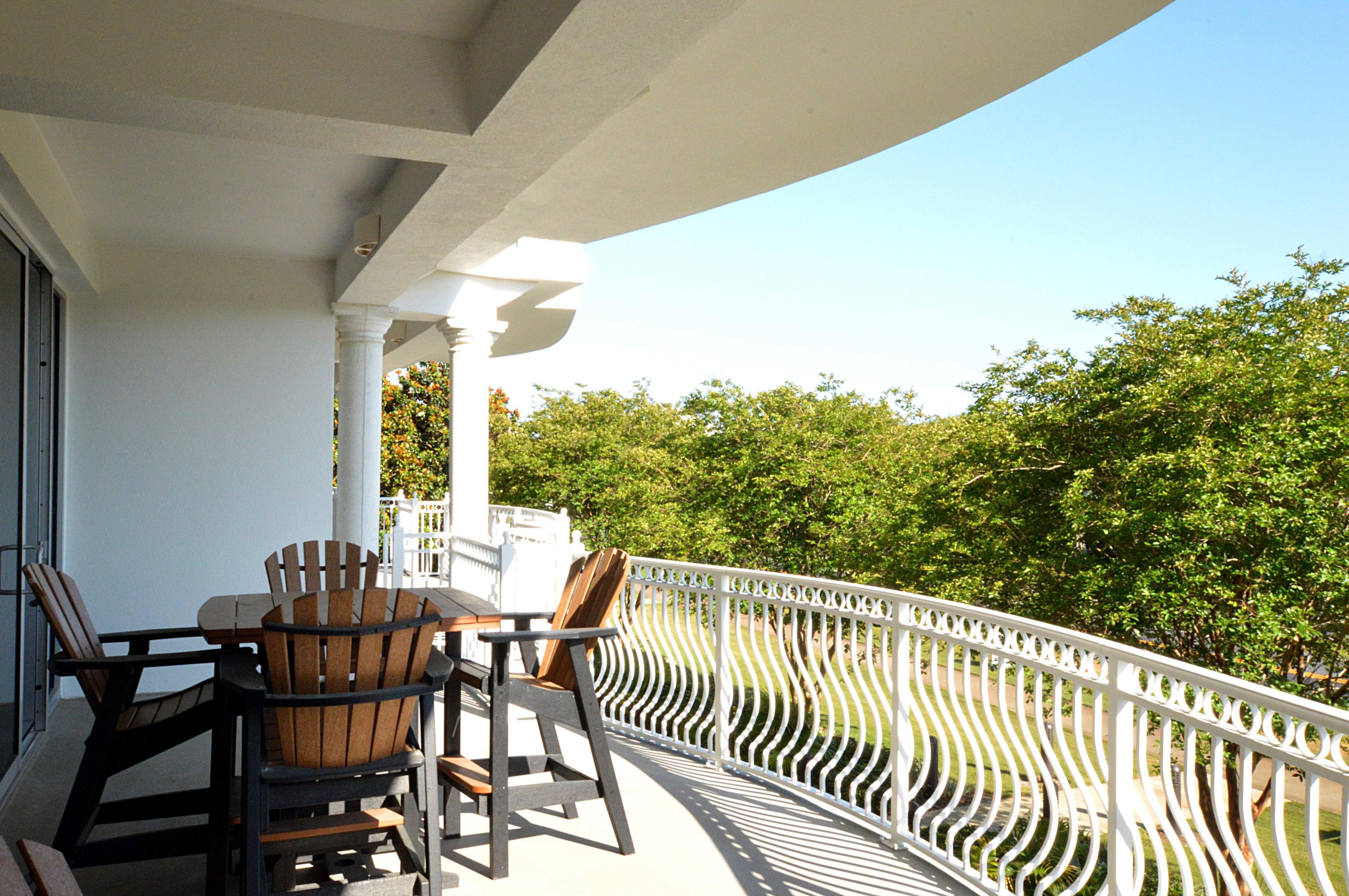 ALEXANDER AT PALM COURT - Residential