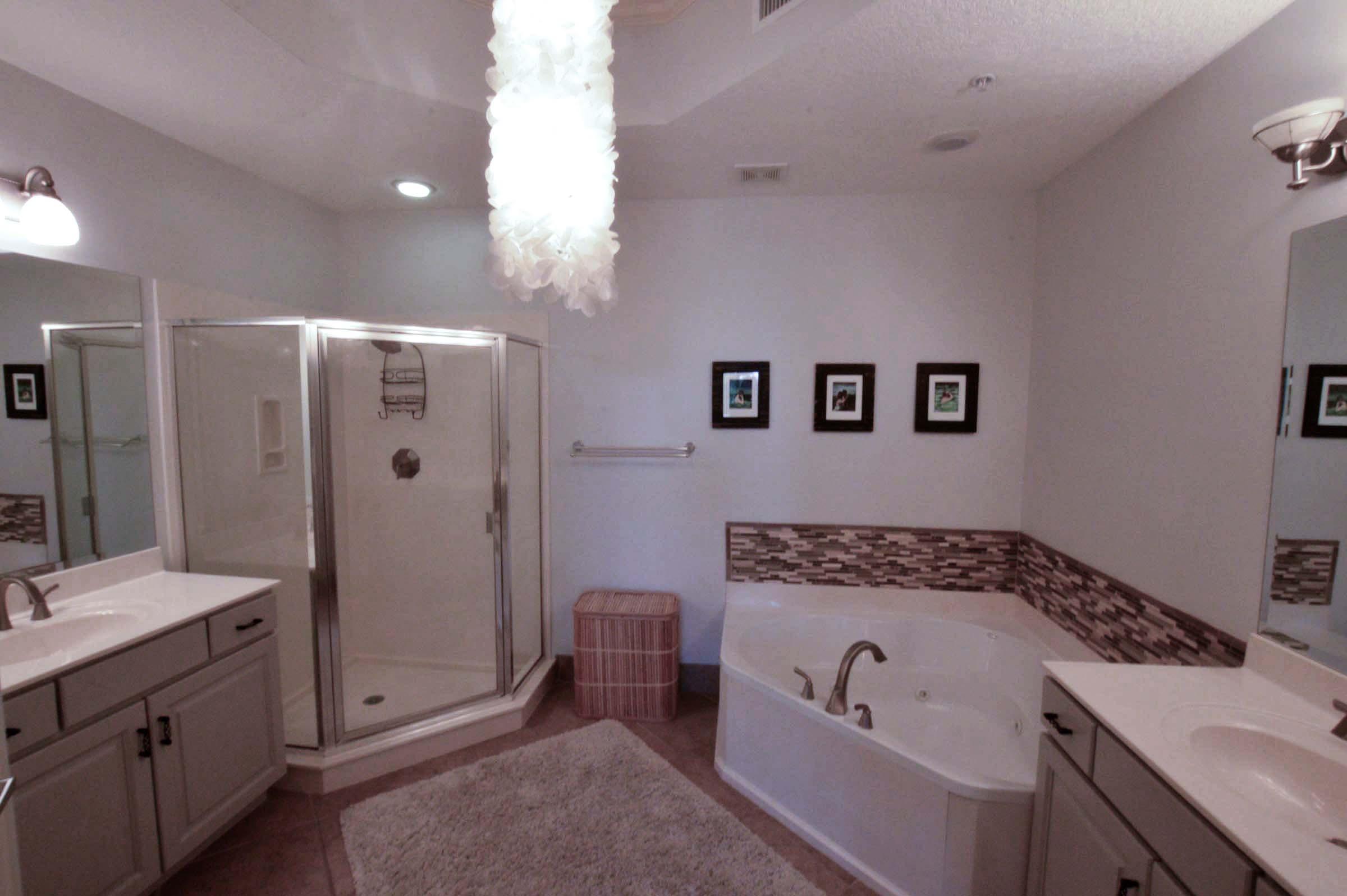 ALEXANDER AT PALM COURT - Residential