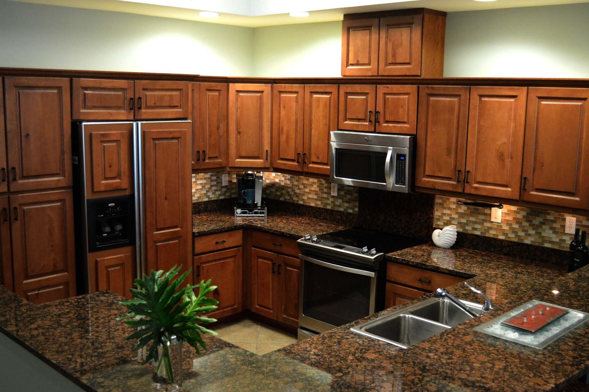 ALEXANDER AT PALM COURT - Residential