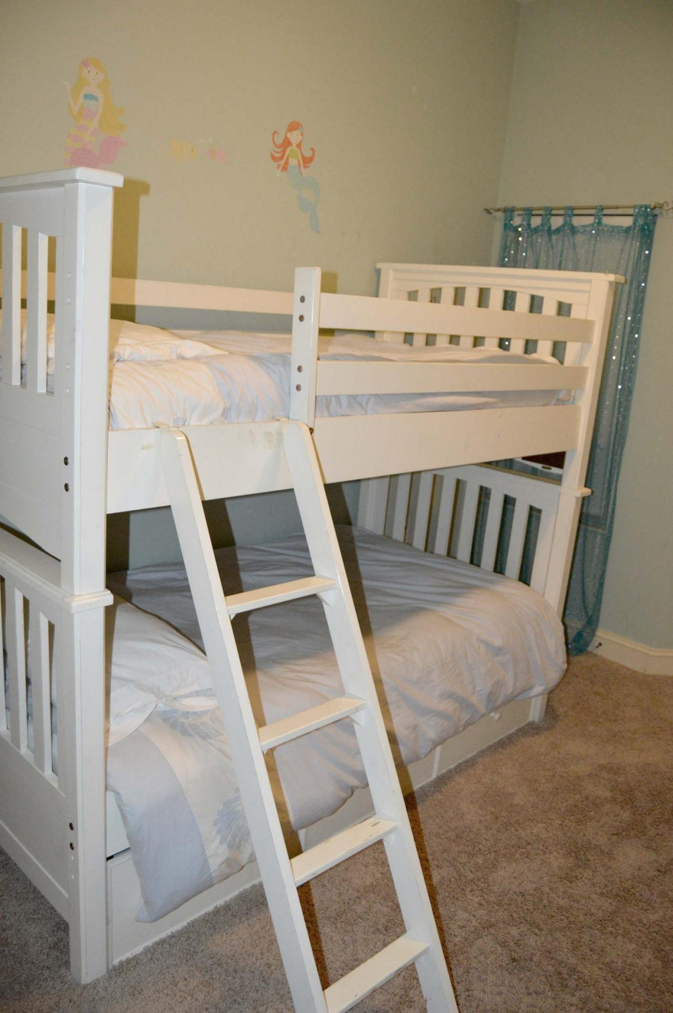 ALEXANDER AT PALM COURT - Residential