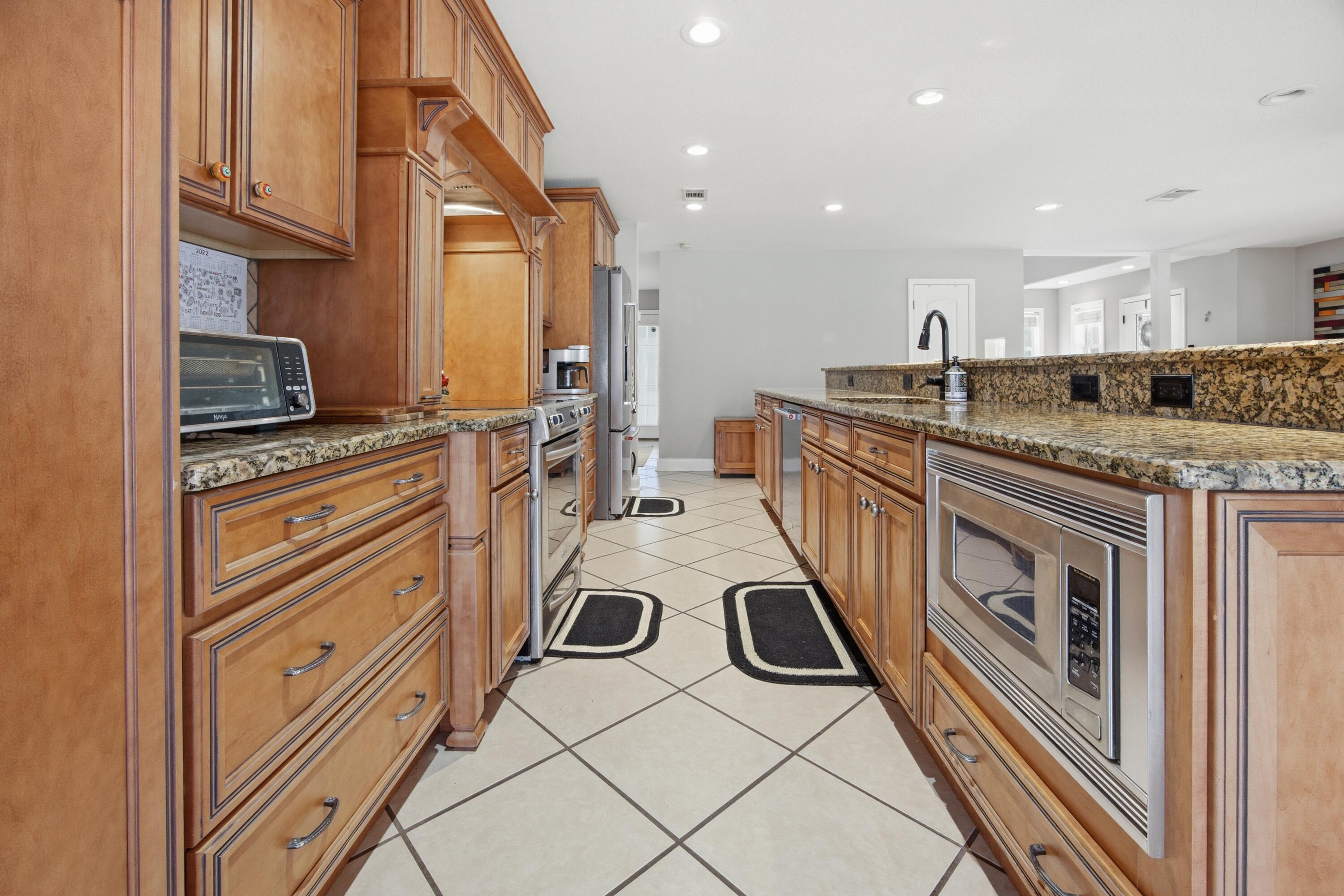 CROSS CREEK SHORES - Residential