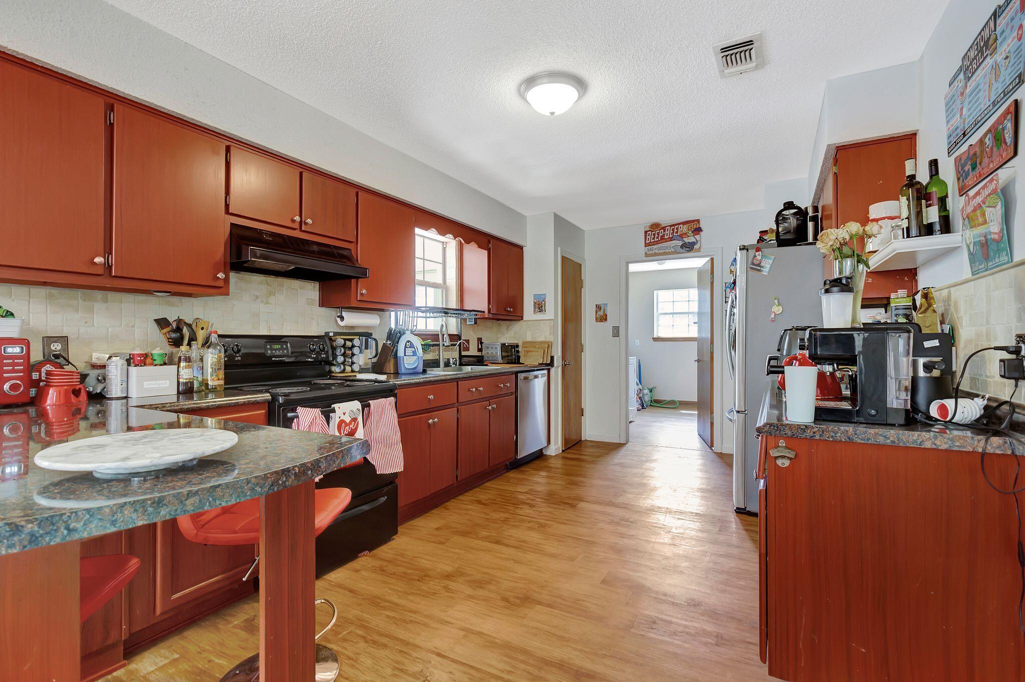 BURTON RIDGE - Residential Lease