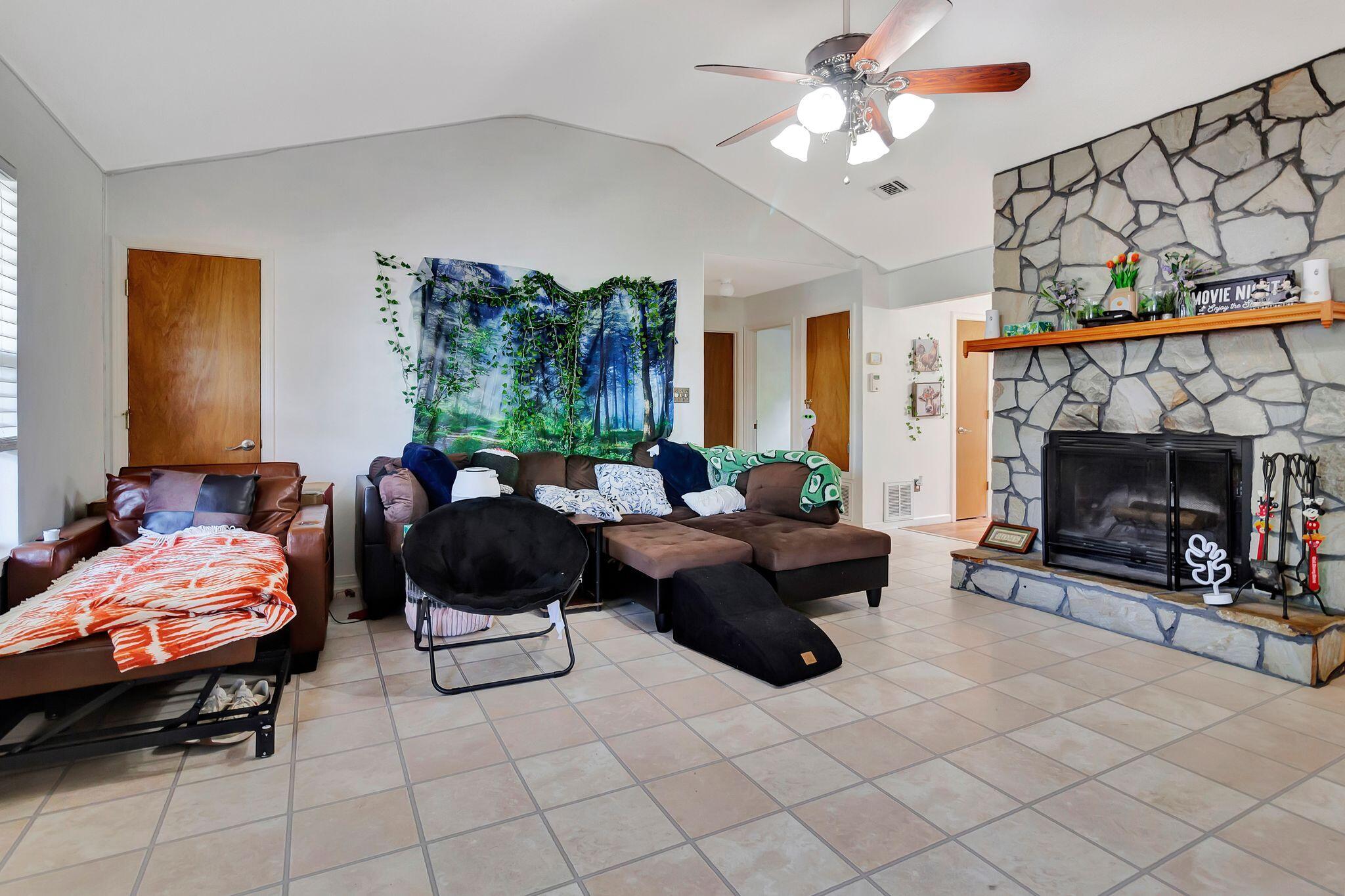 BURTON RIDGE - Residential Lease