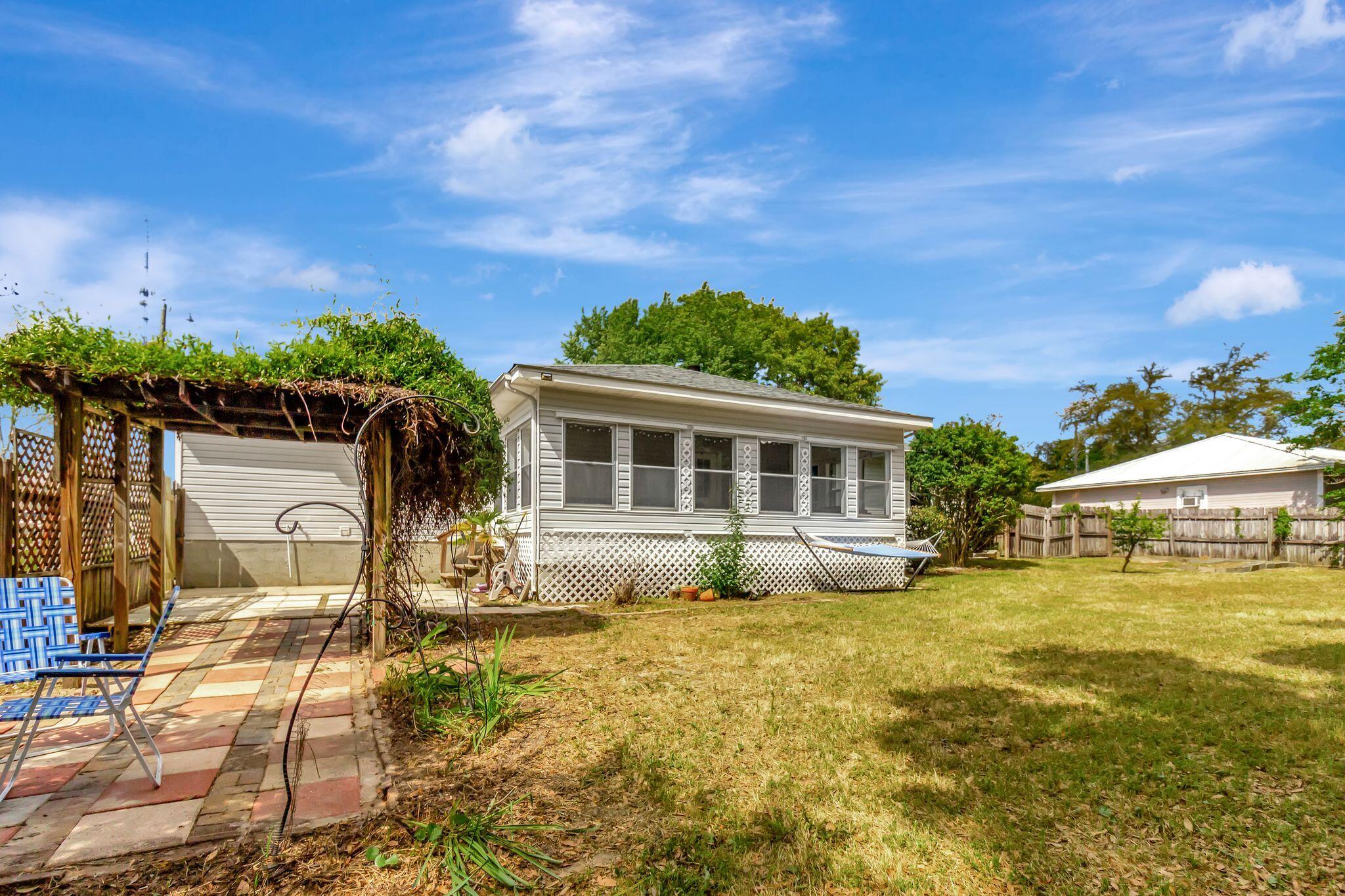 BURTON RIDGE - Residential Lease
