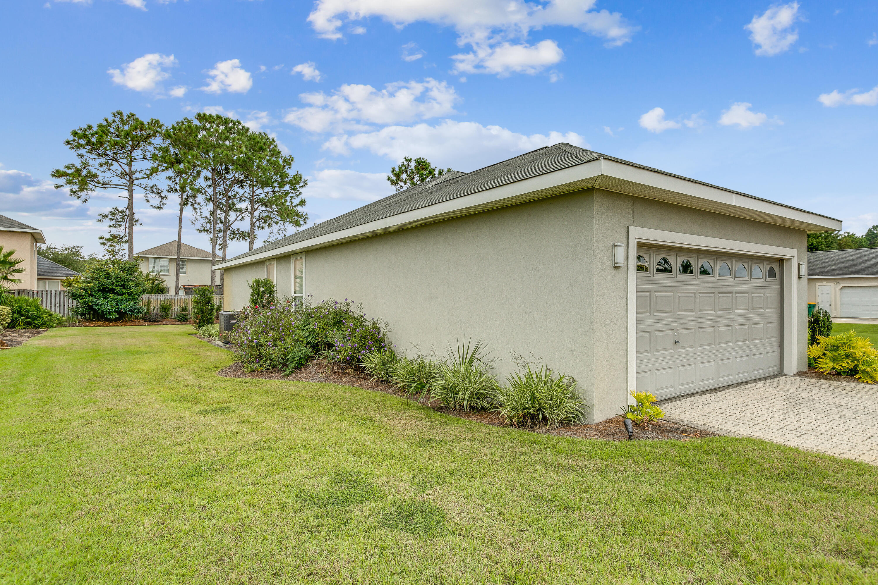 BAYWINDS GOLF ESTATES PH 3 - Residential