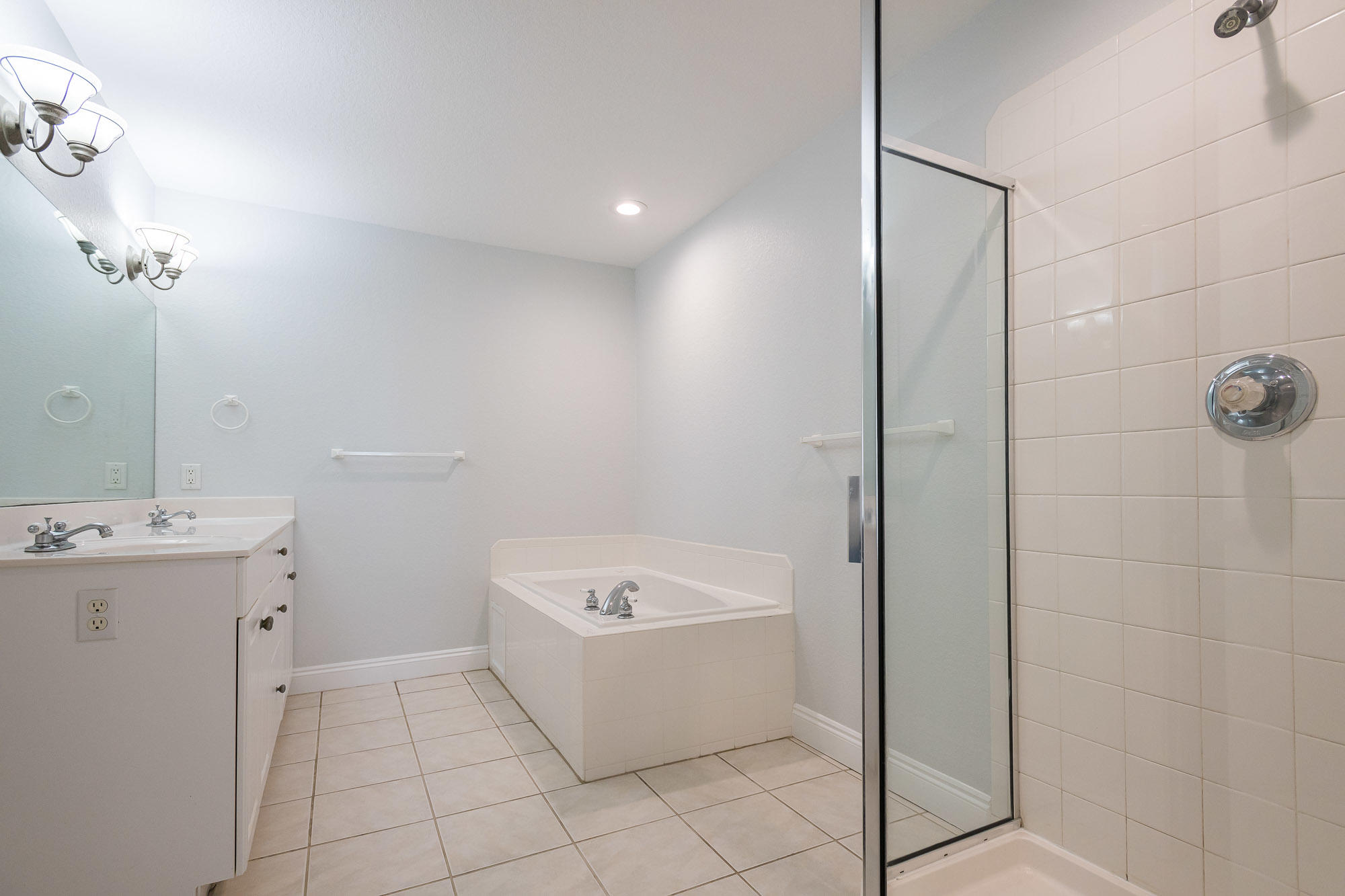 DUNE BREEZE VILLAS - Residential