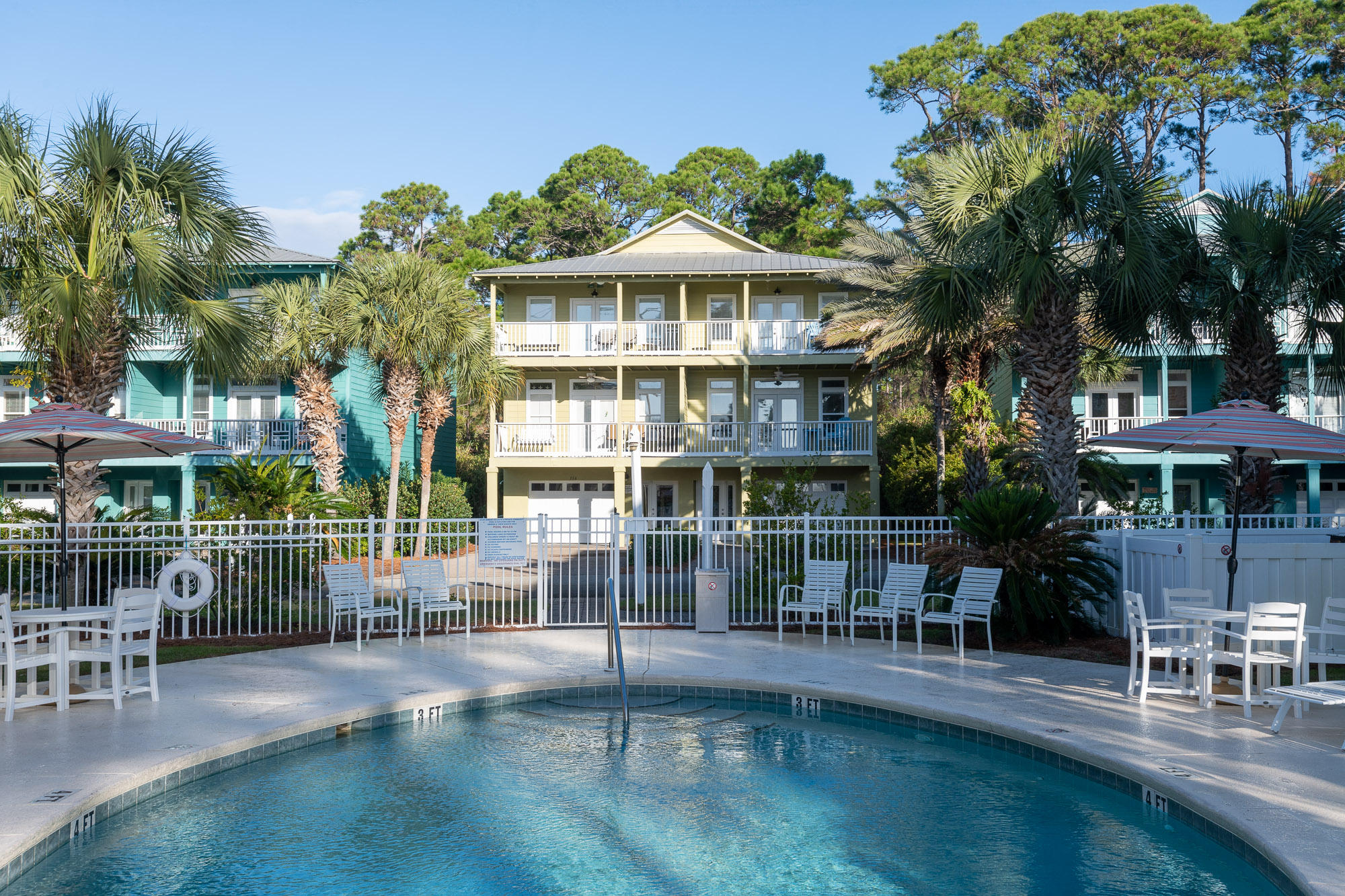 DUNE BREEZE VILLAS - Residential