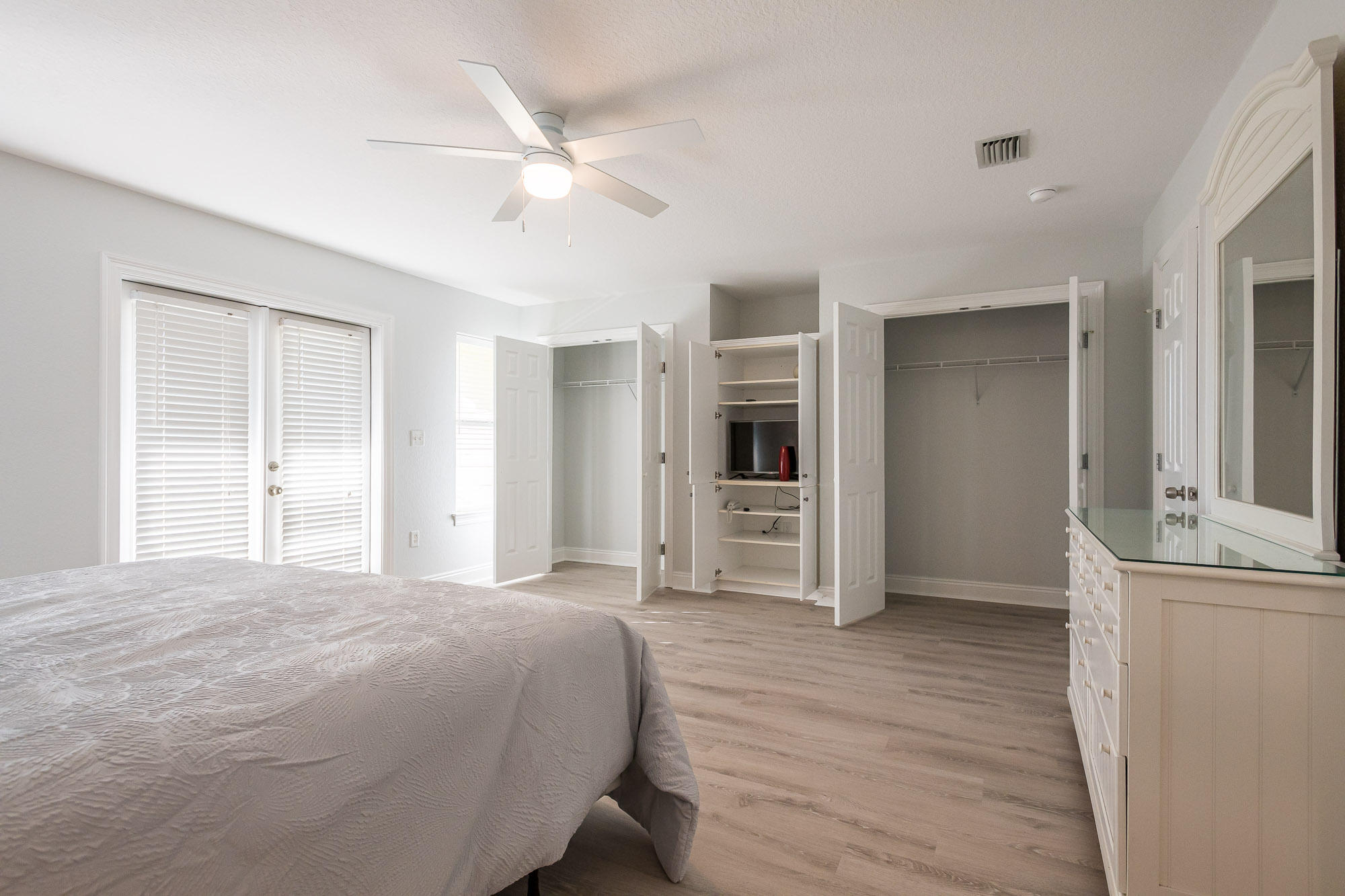 DUNE BREEZE VILLAS - Residential