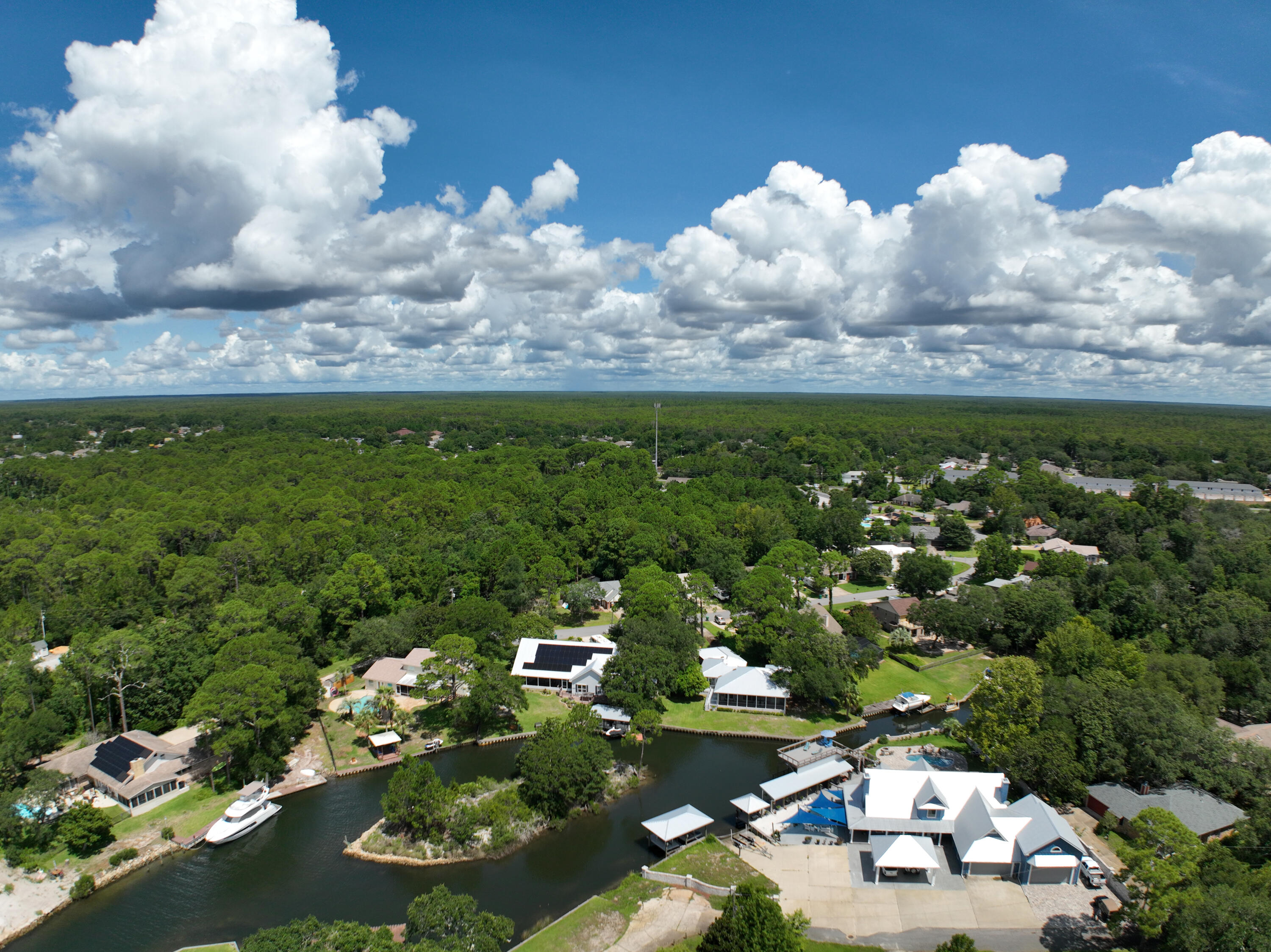 MARINERS COVE - Residential