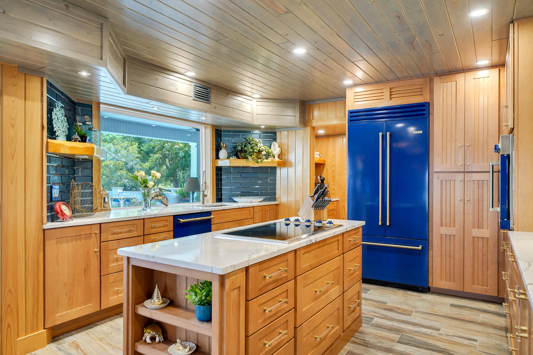 MARINERS COVE - Residential