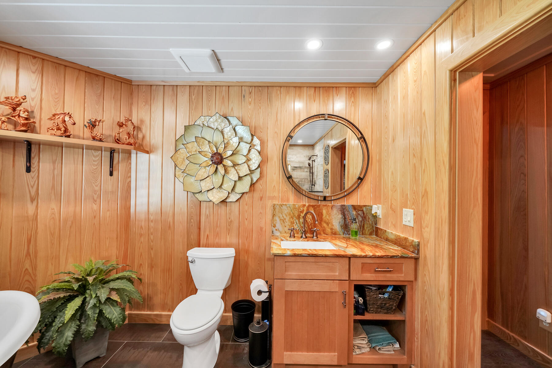 MARINERS COVE - Residential