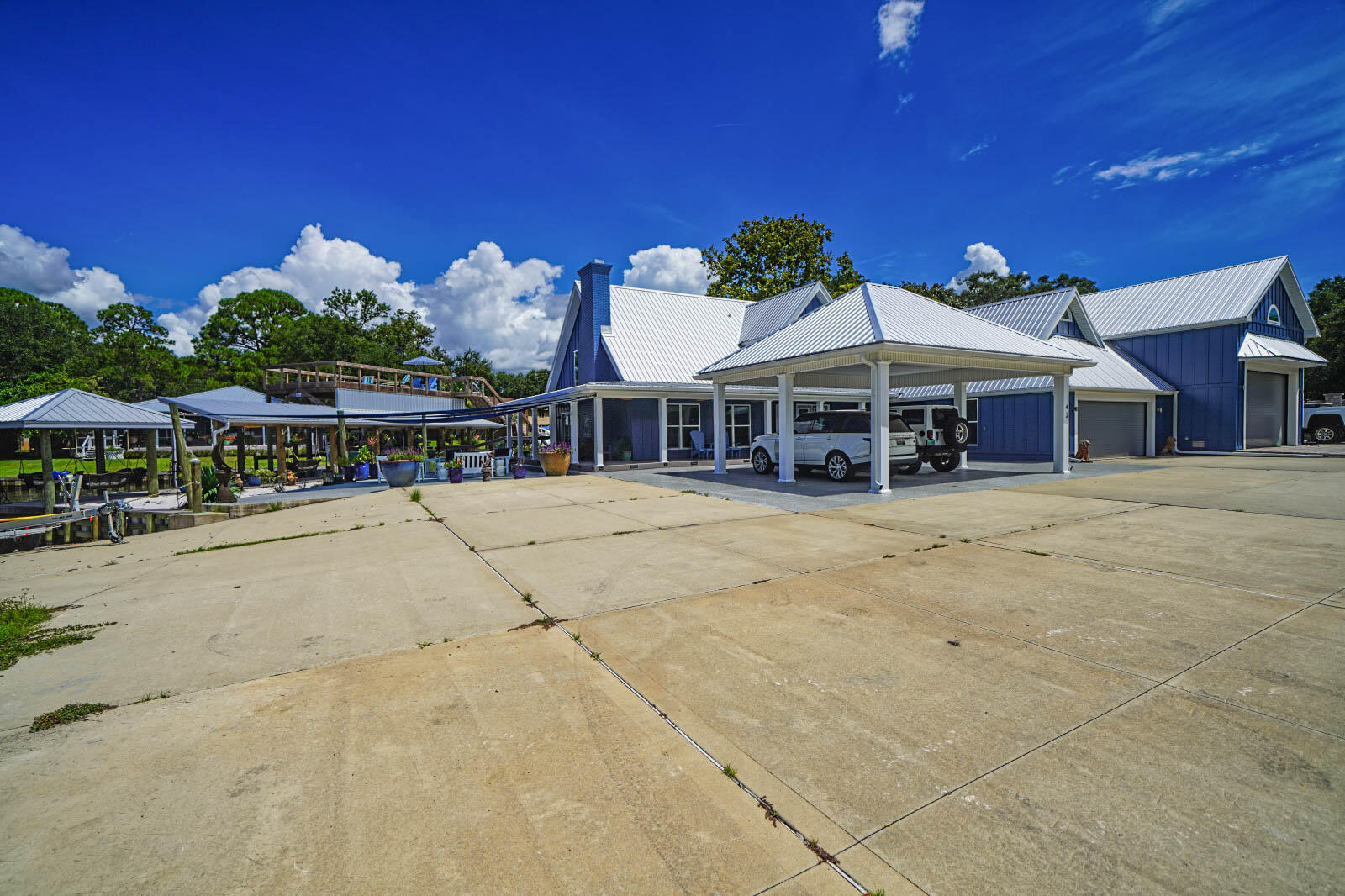 MARINERS COVE - Residential