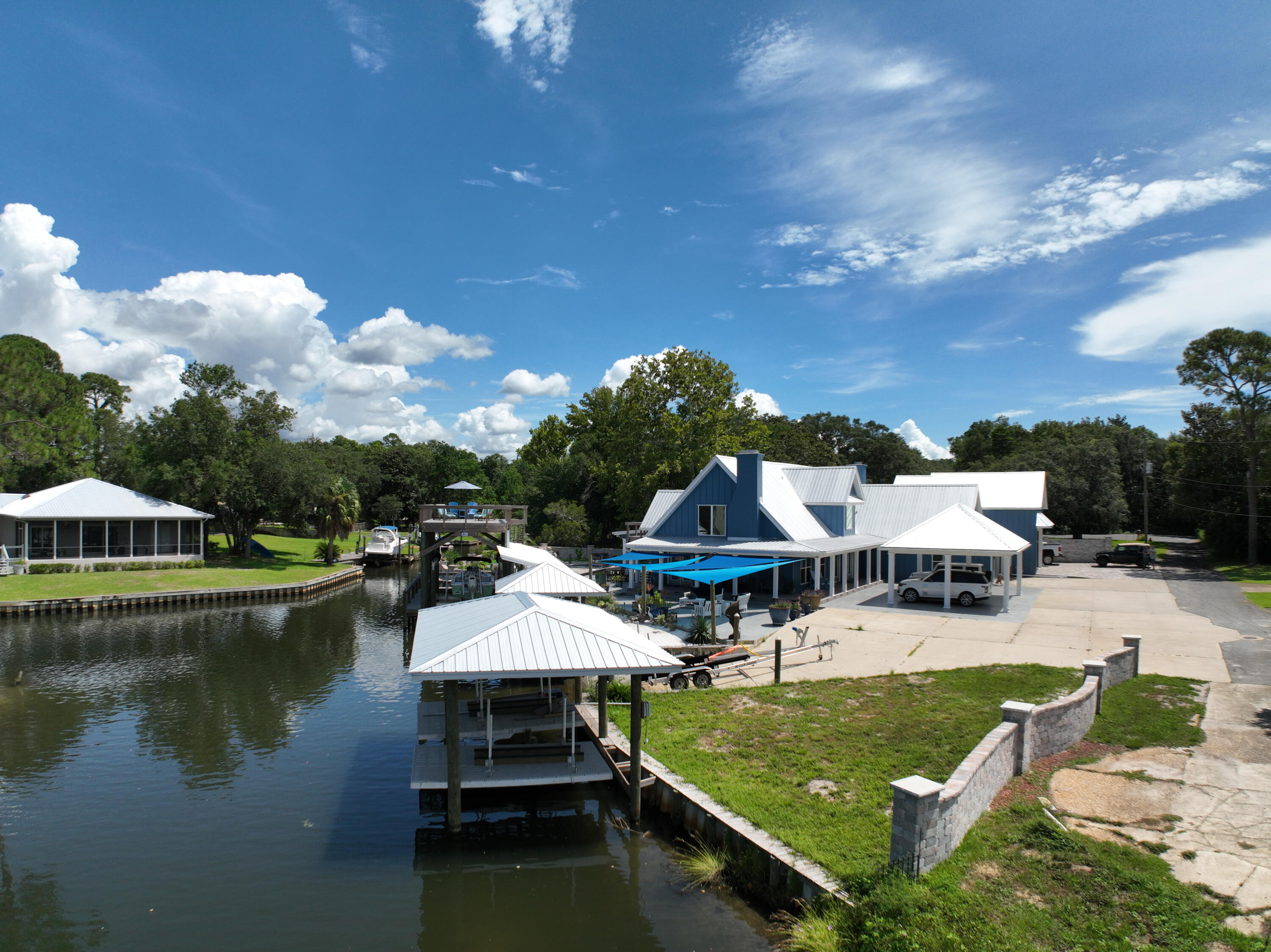 MARINERS COVE - Residential