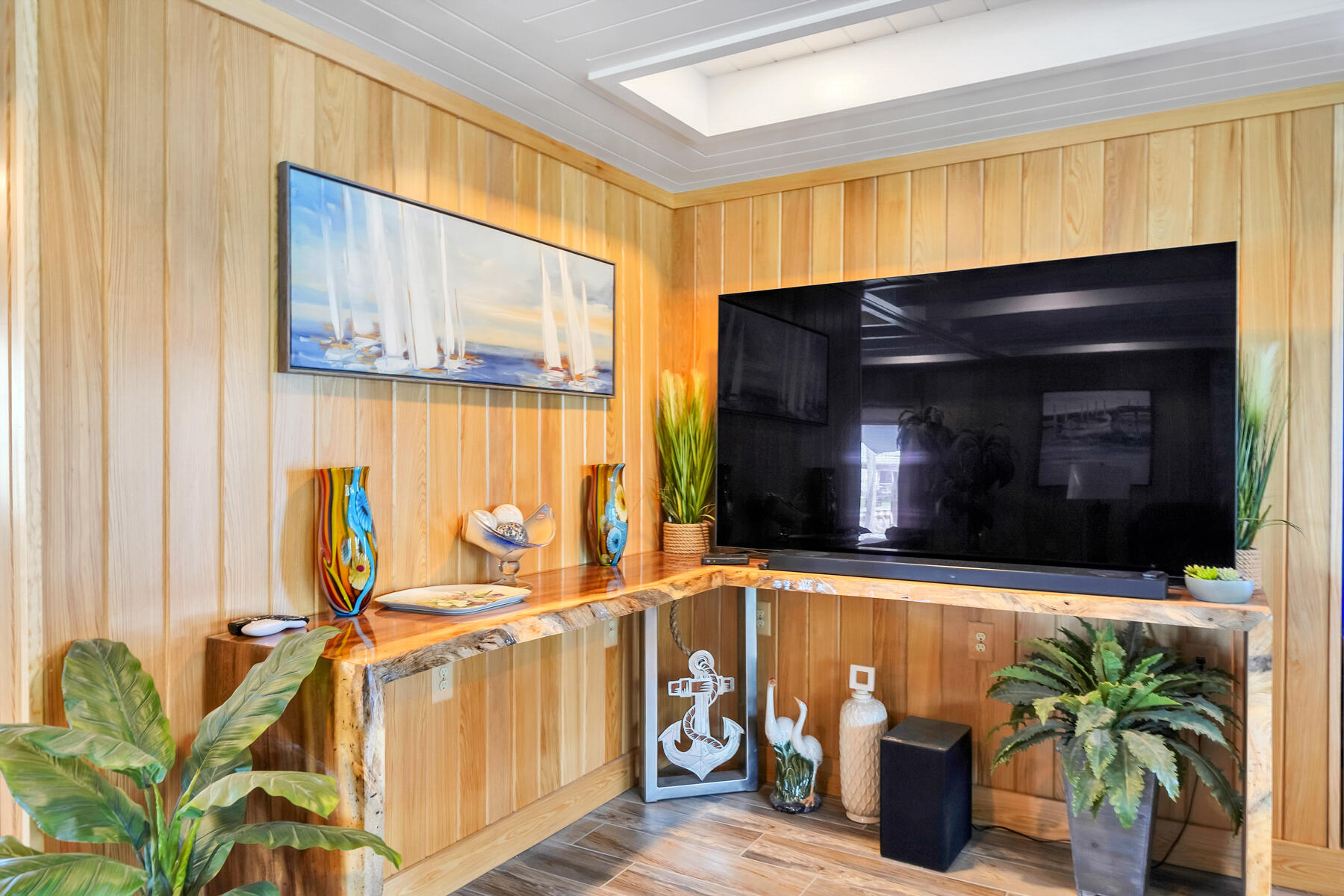 MARINERS COVE - Residential