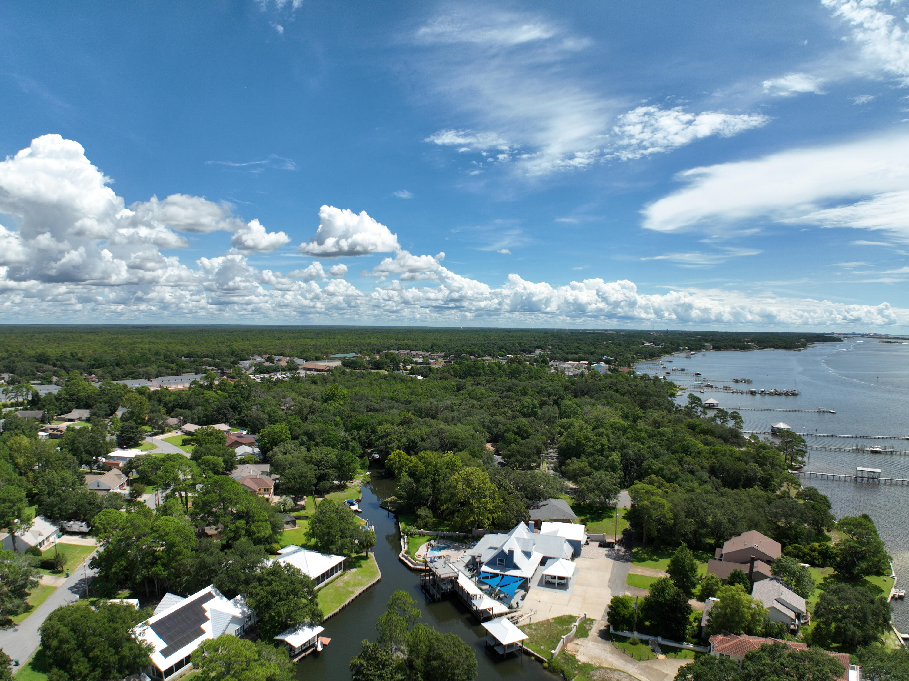 MARINERS COVE - Residential