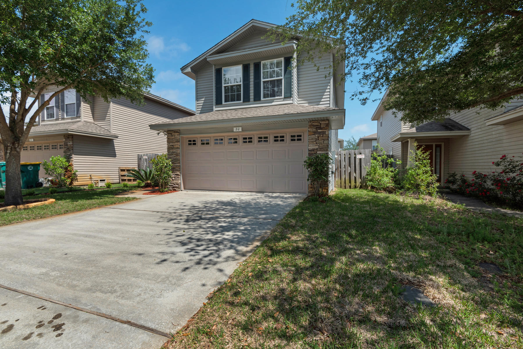 SUMMERWOOD - Residential