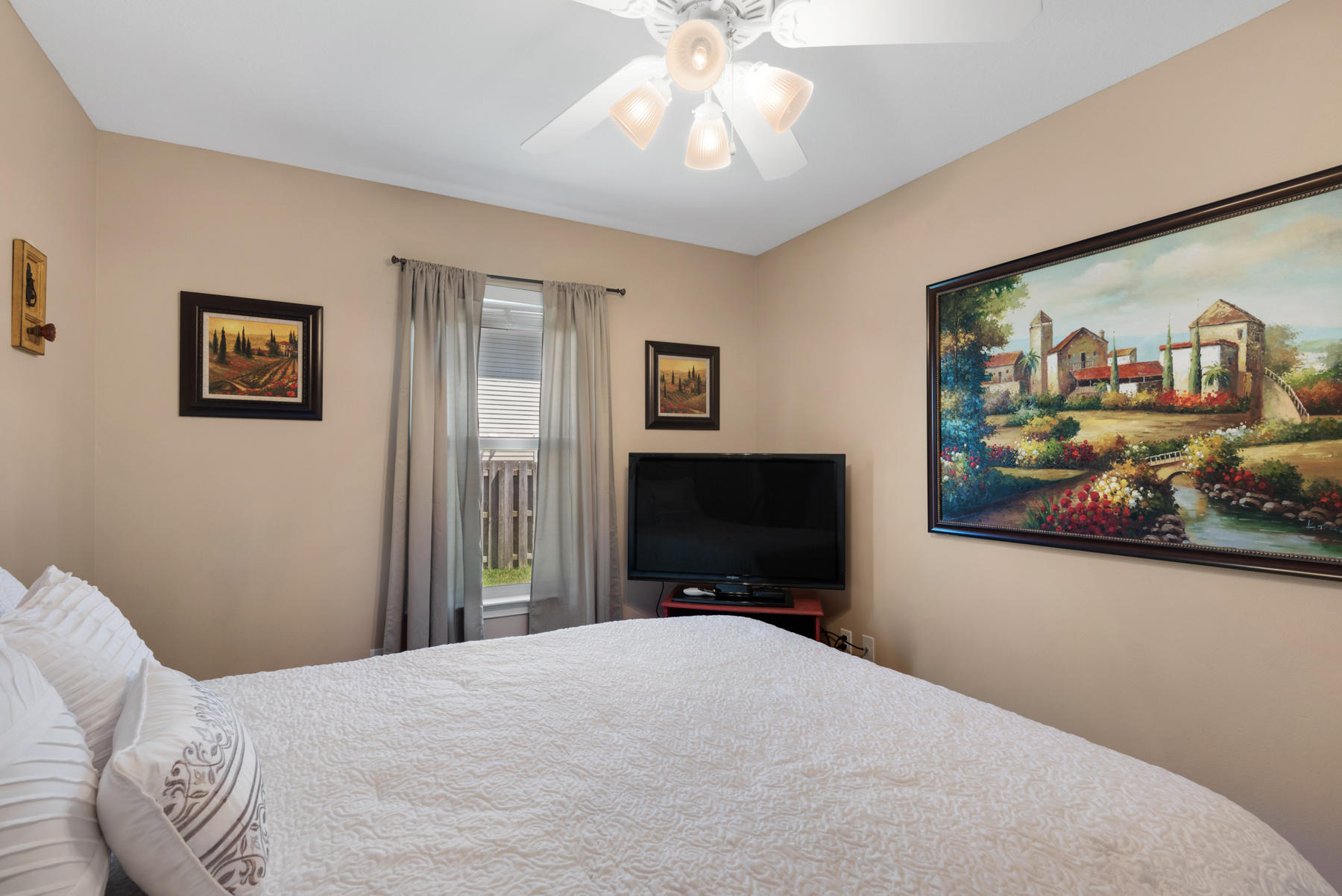 SUMMERWOOD - Residential