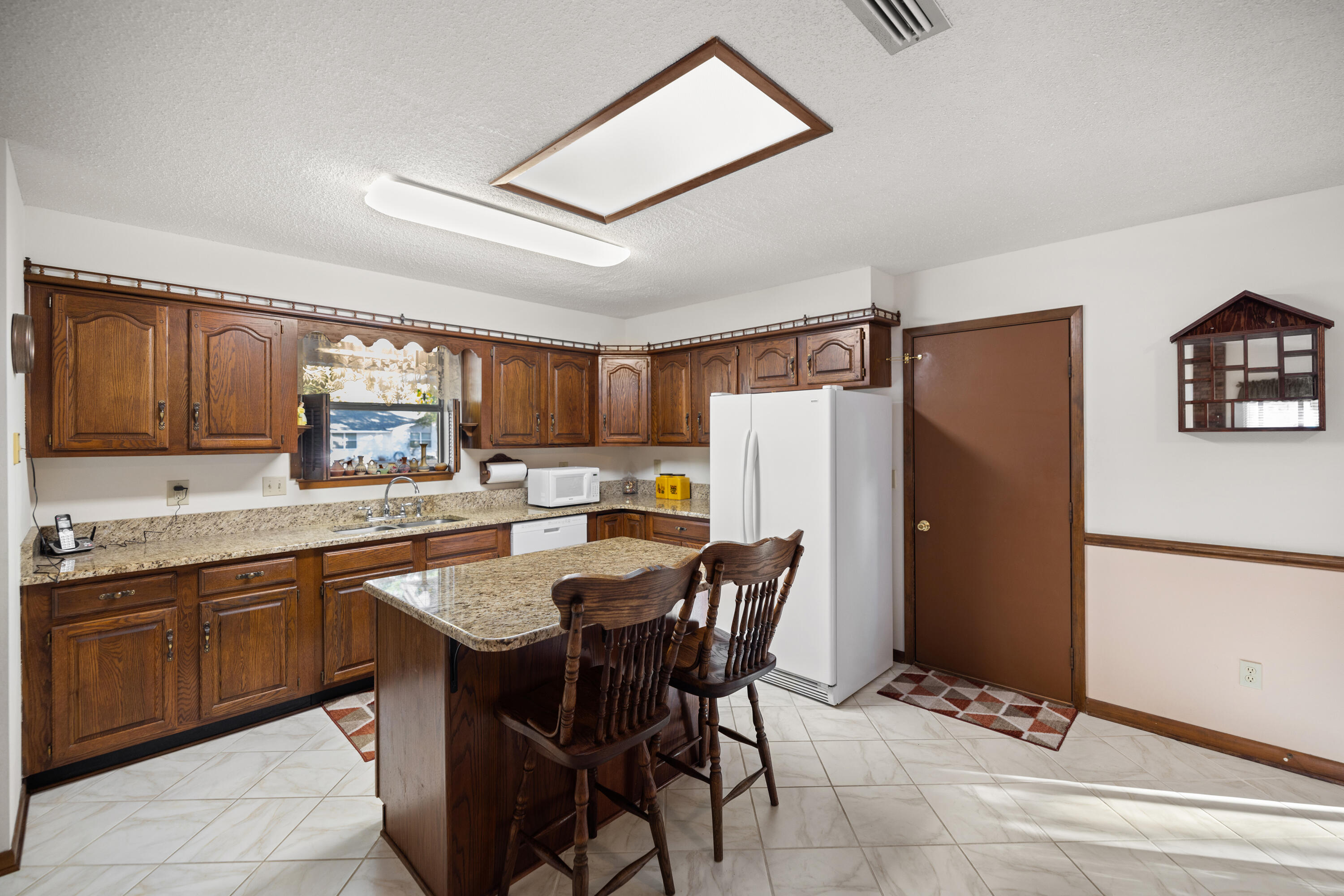 VALPARAISO PINECREST #6 - Residential