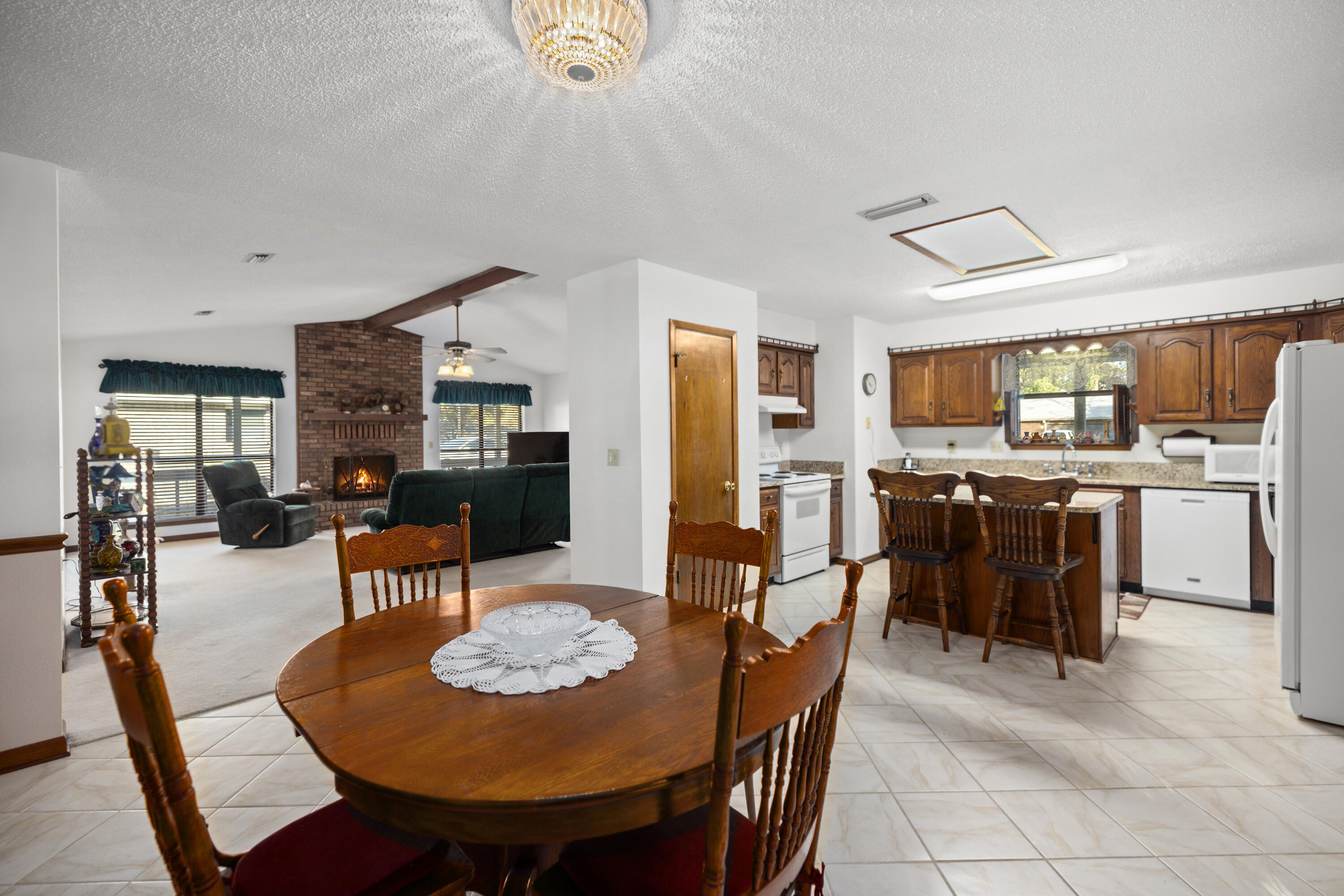 VALPARAISO PINECREST #6 - Residential