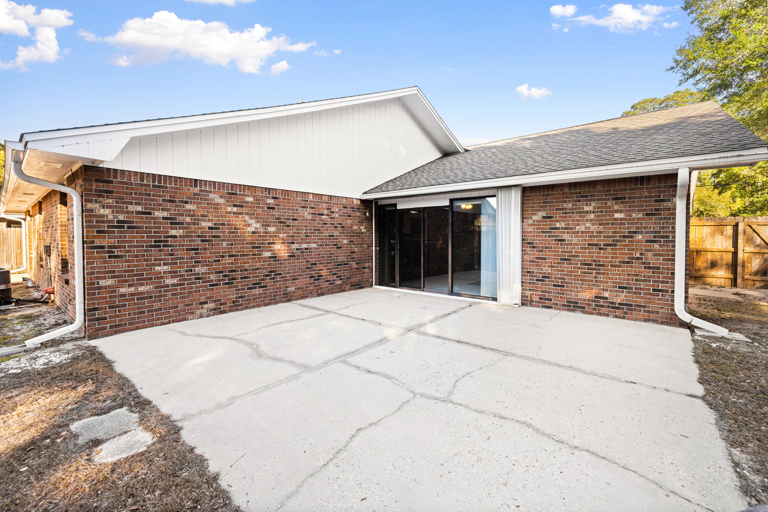 VALPARAISO PINECREST #6 - Residential