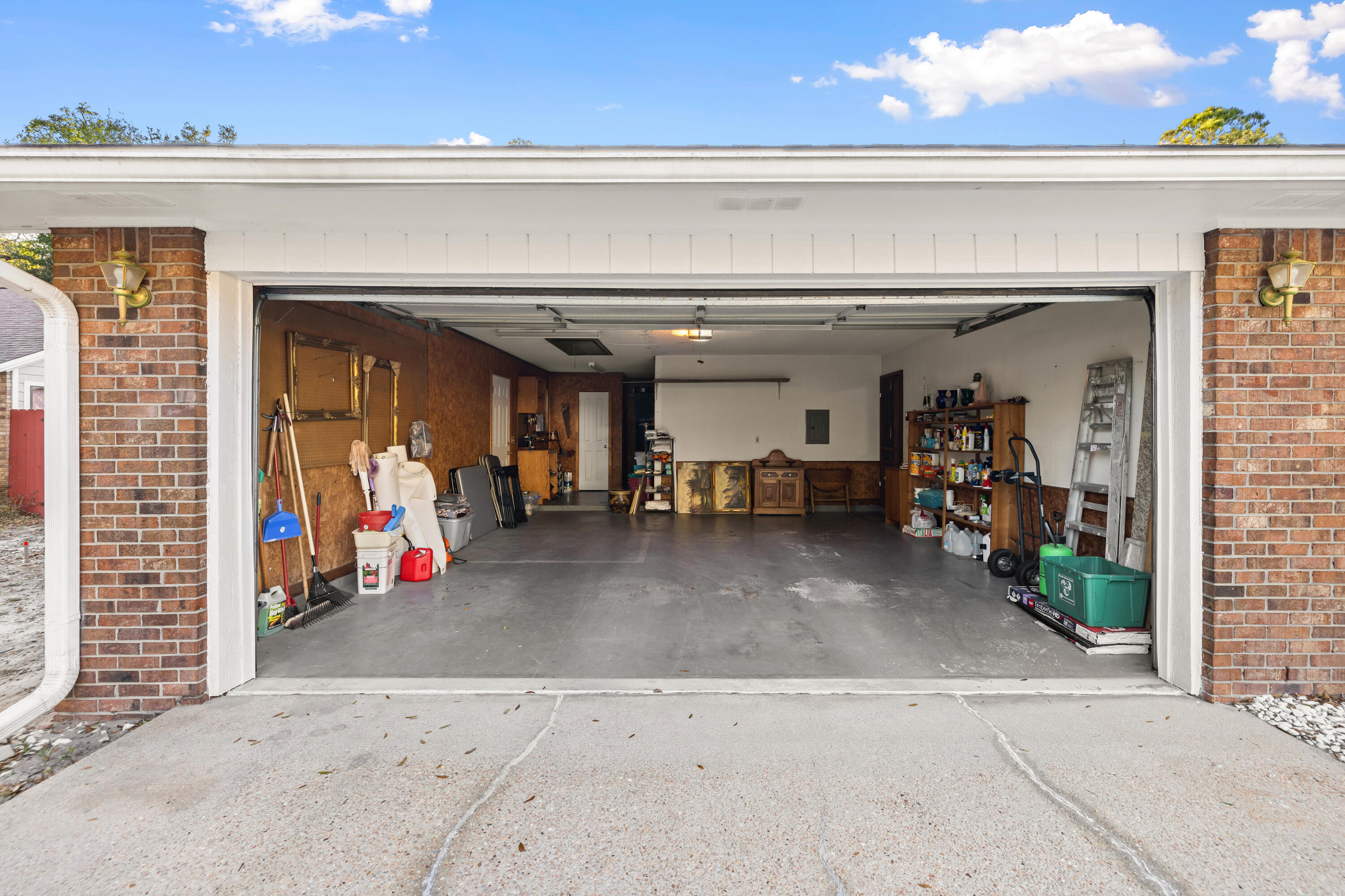 VALPARAISO PINECREST #6 - Residential