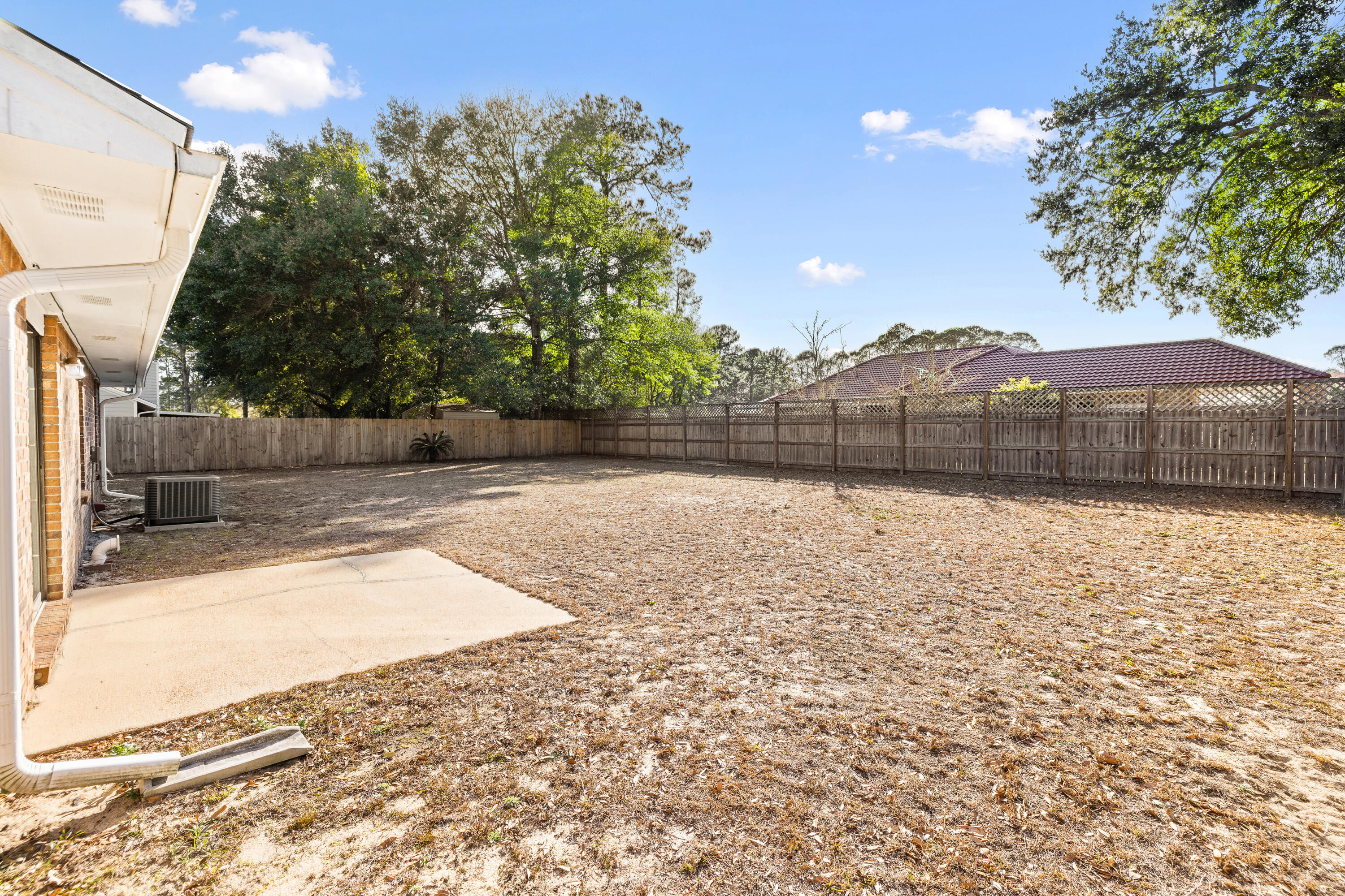 VALPARAISO PINECREST #6 - Residential