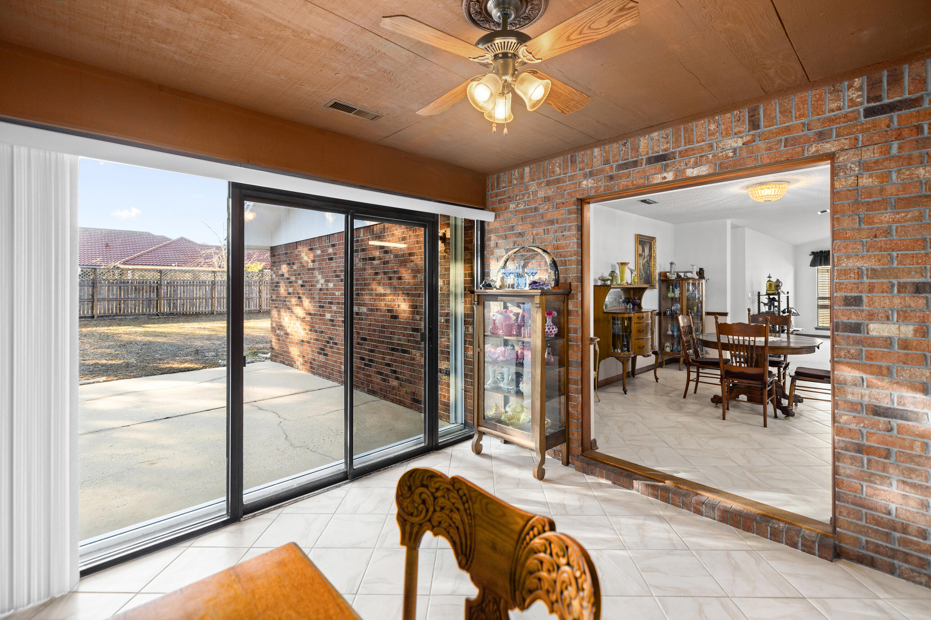 VALPARAISO PINECREST #6 - Residential