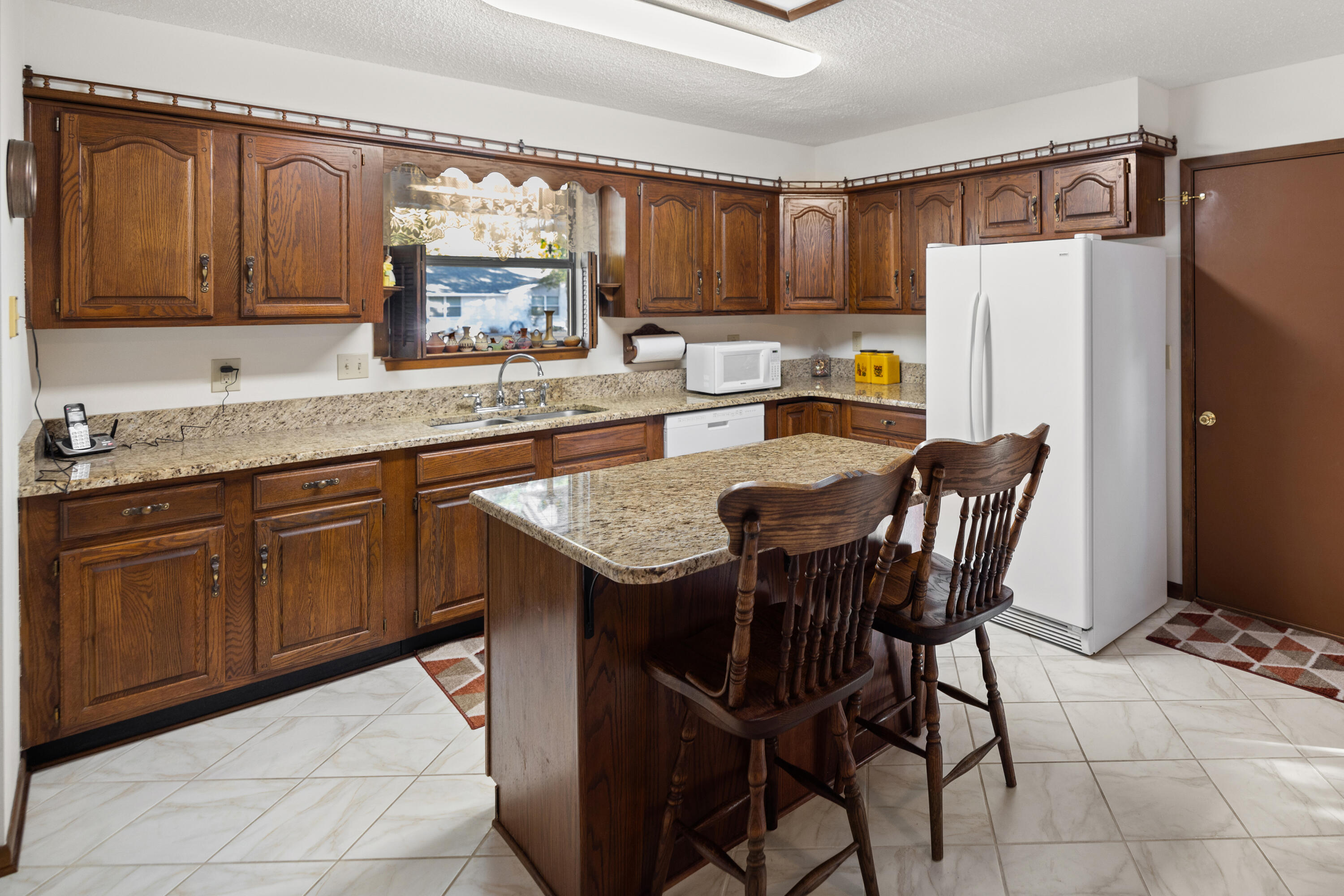 VALPARAISO PINECREST #6 - Residential