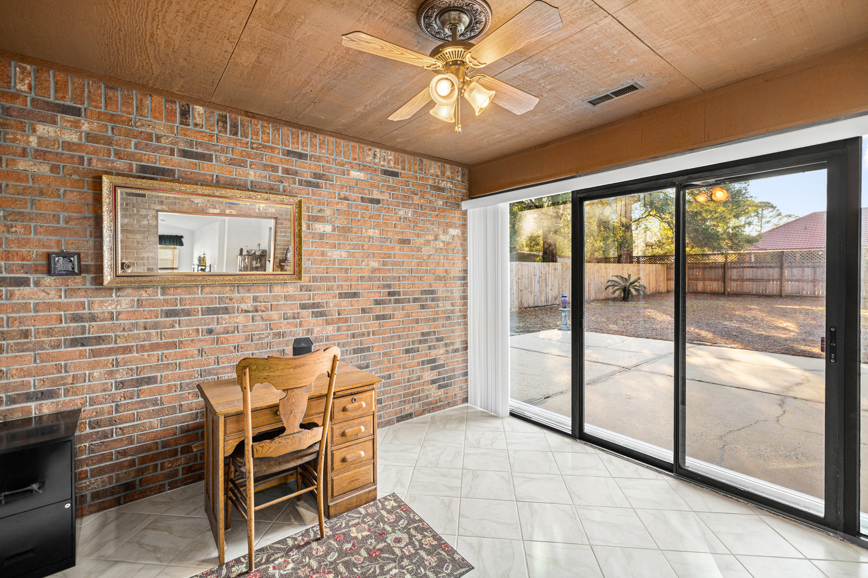 VALPARAISO PINECREST #6 - Residential