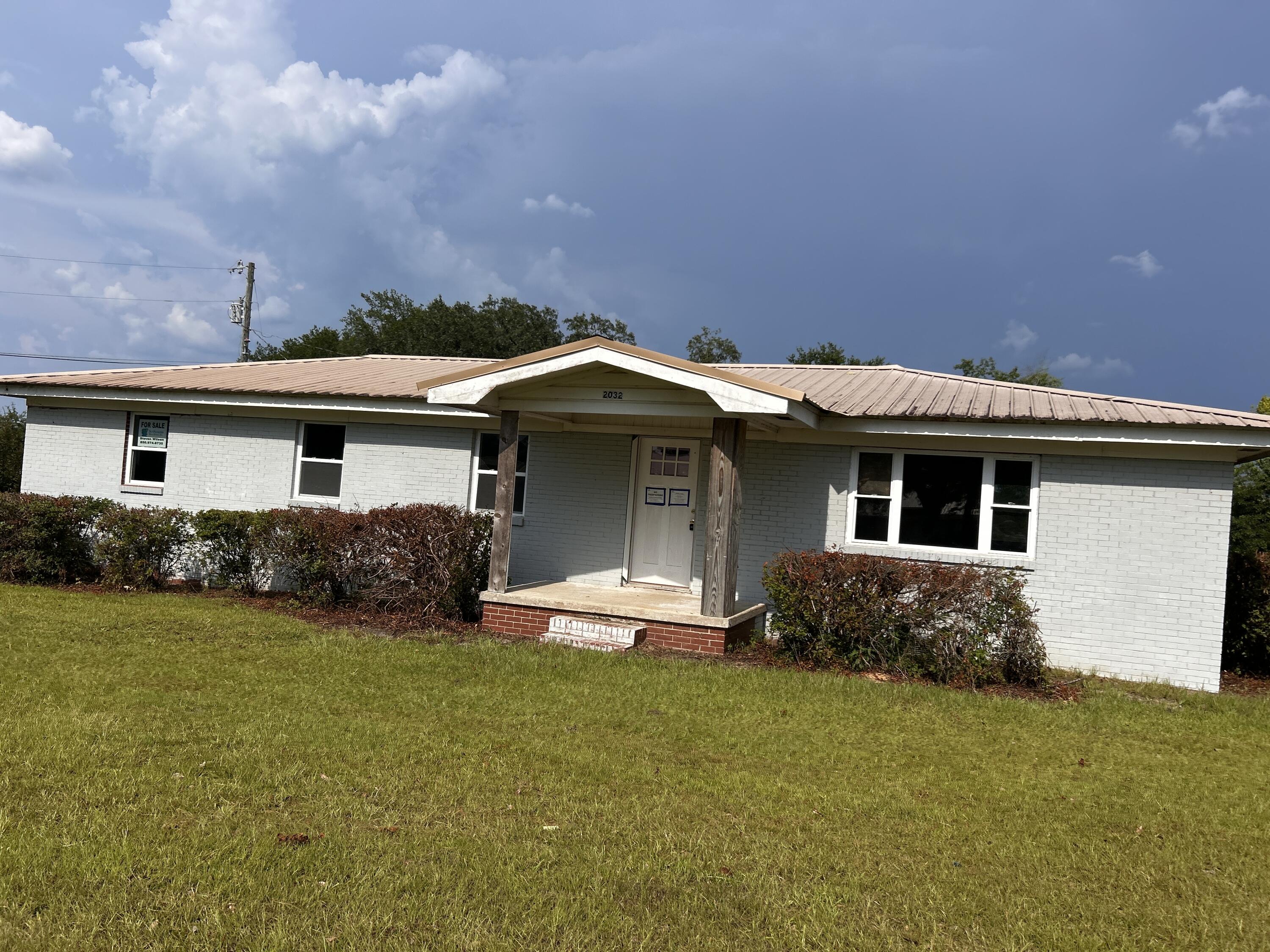 Three bedroom, and 1 and half bath ranch. Home sold as is. All sizes are approximate including sq ft. Please verify.This property is eligible under the Freddie Mac First Look Initiative through 08/10/2025. Homegenius Real Estate is Co-Broker