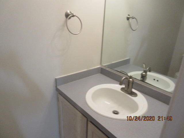 FOREST HILLS UNIT 1 - Residential Lease
